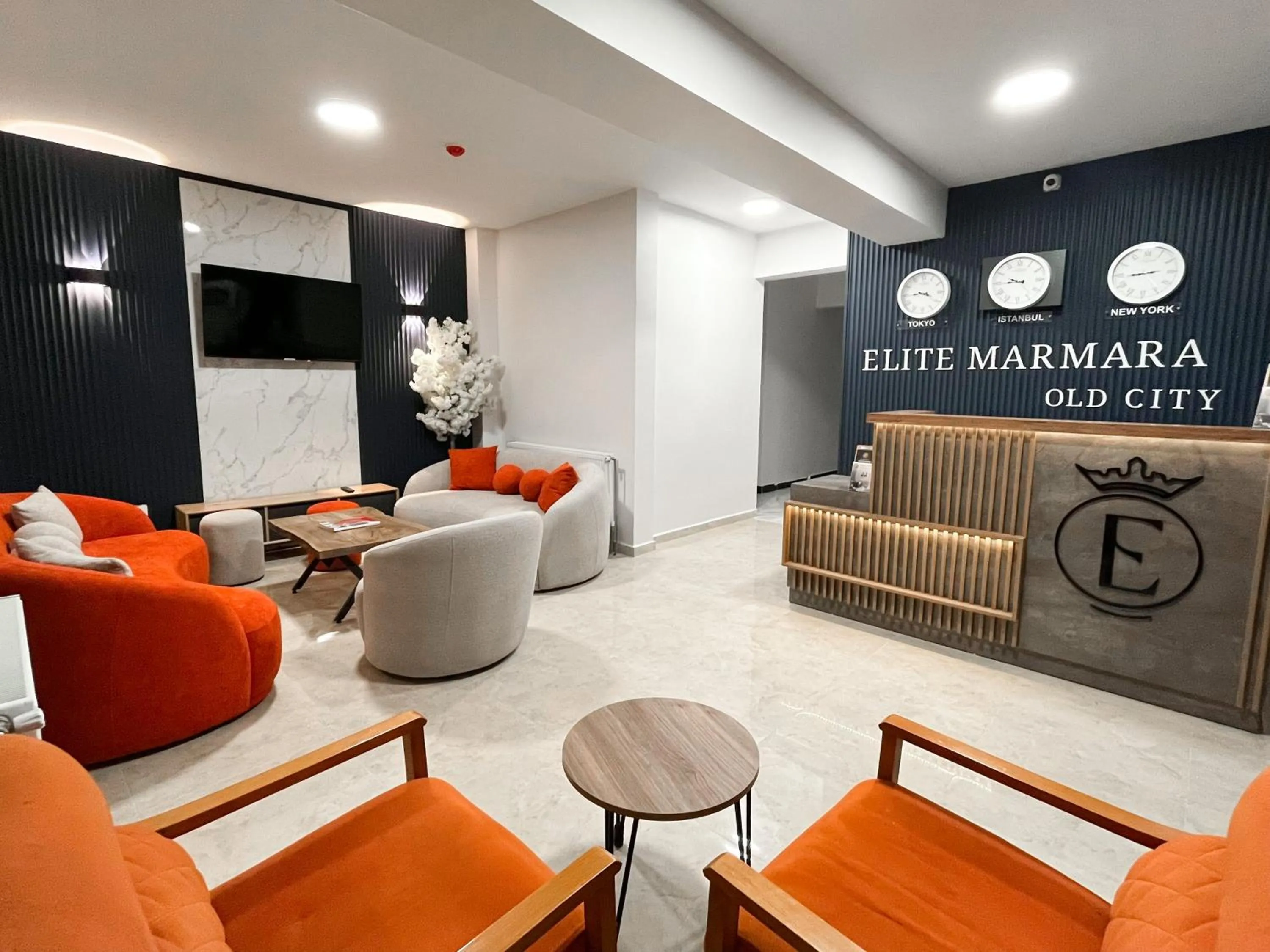 Communal lounge/ TV room in Elite Marmara Boutique Hotel Sultanahmet