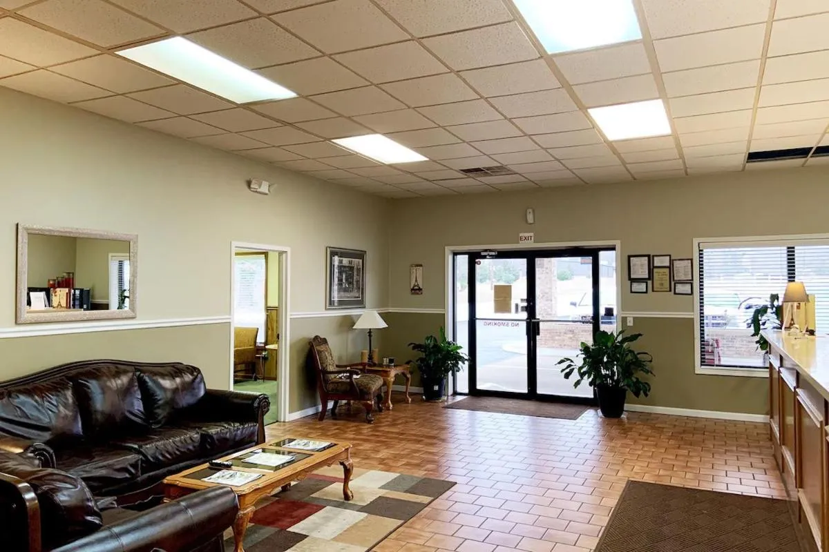 Lobby or reception in Paris Inn and Suites