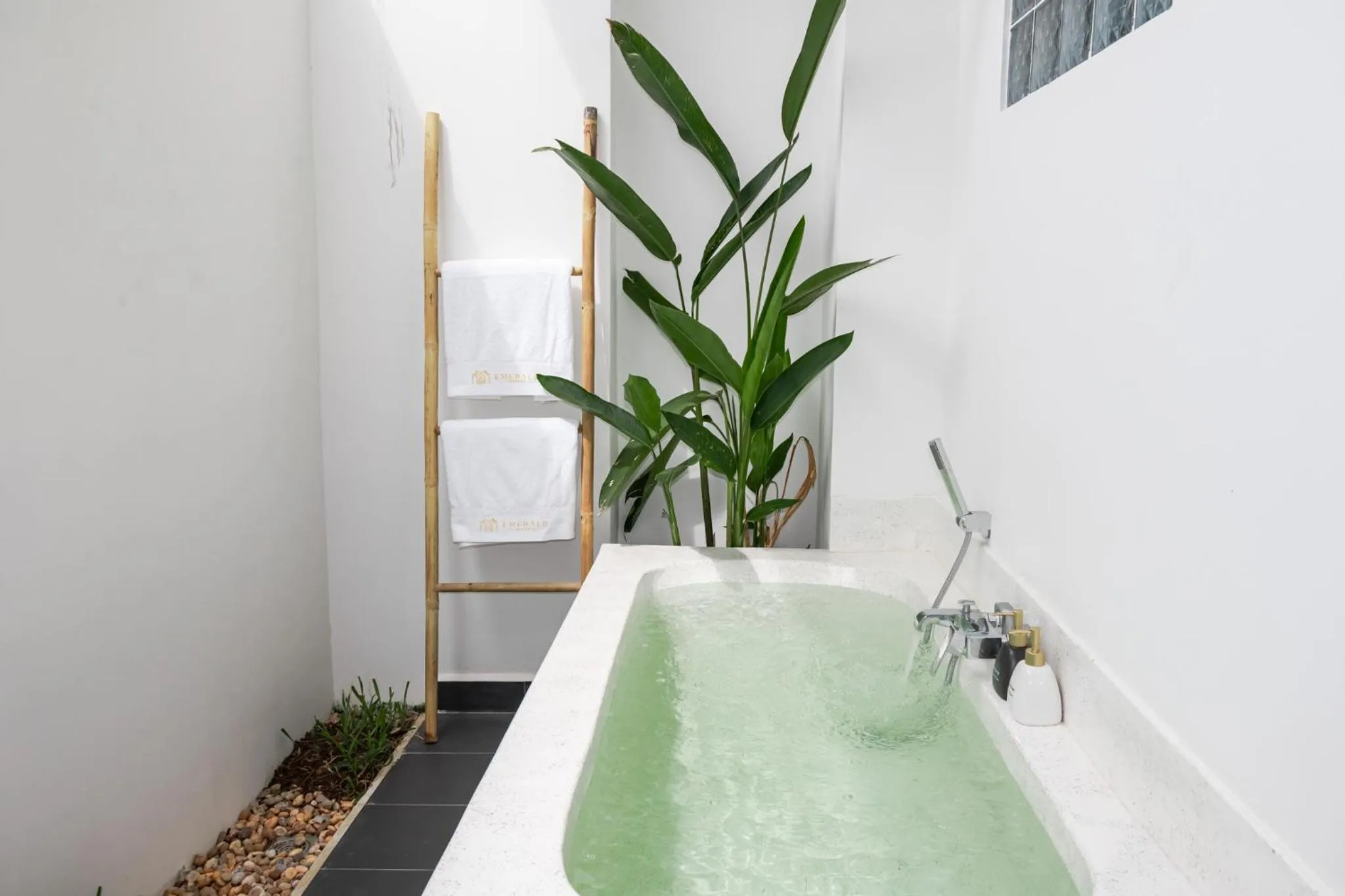 Emerald Residence Kampot