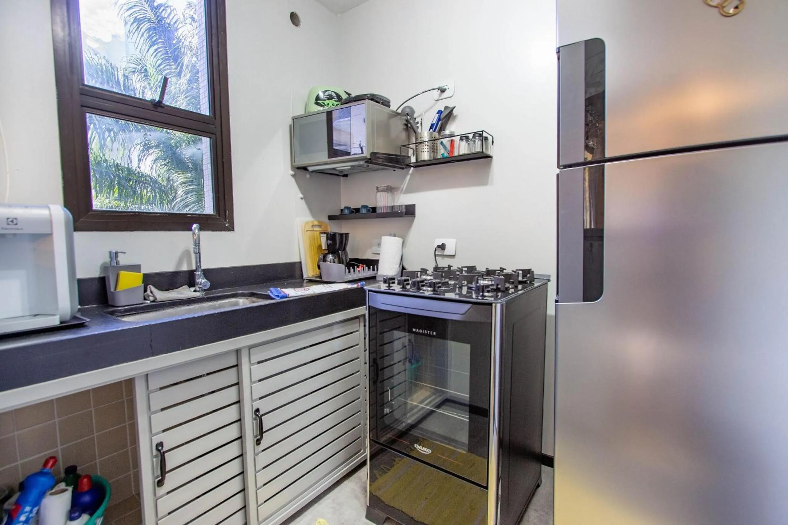 Kitchen or kitchenette in Perto da praia c/ Piscina!