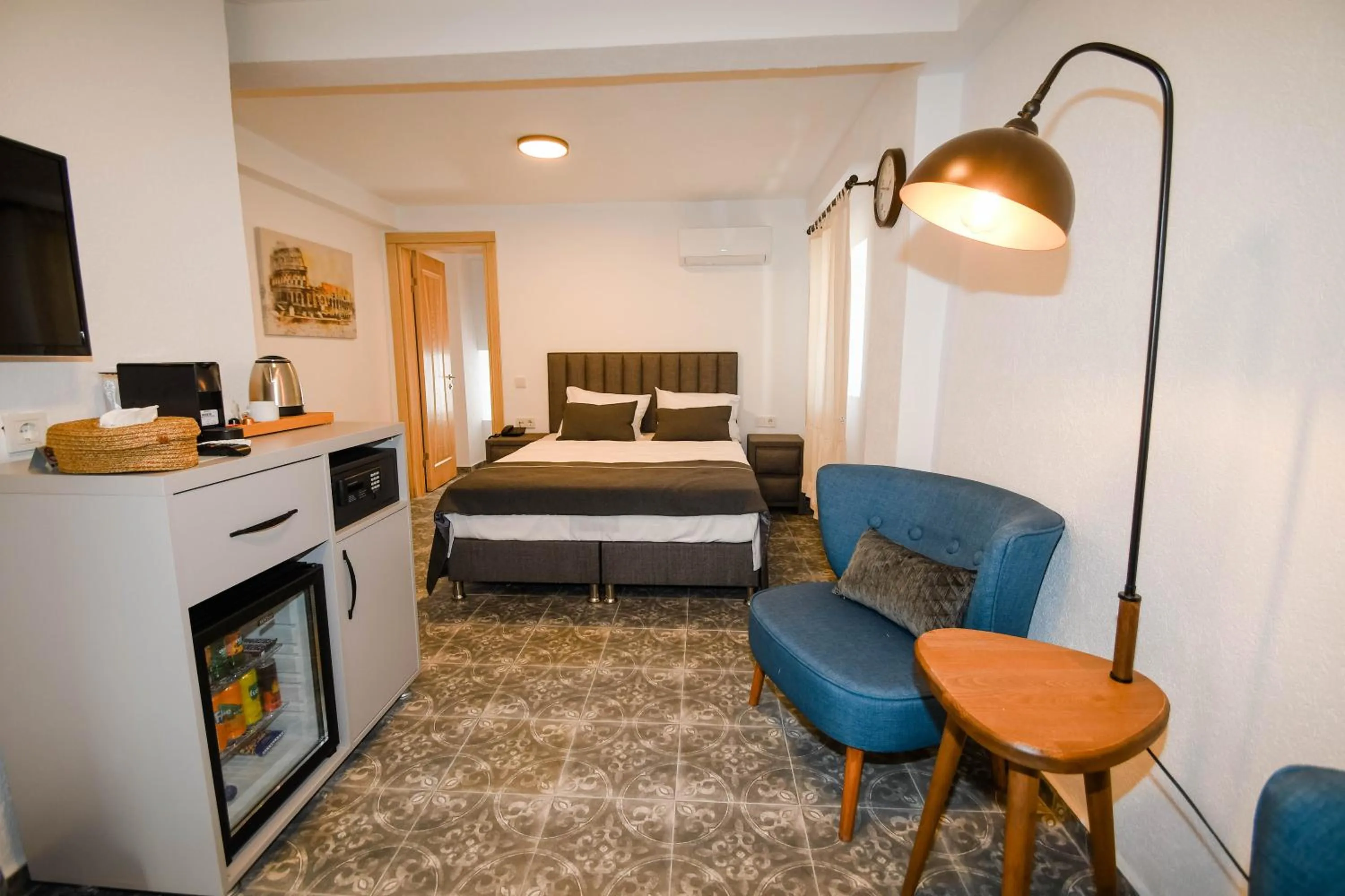 Bed in Swan Boutique Hotel