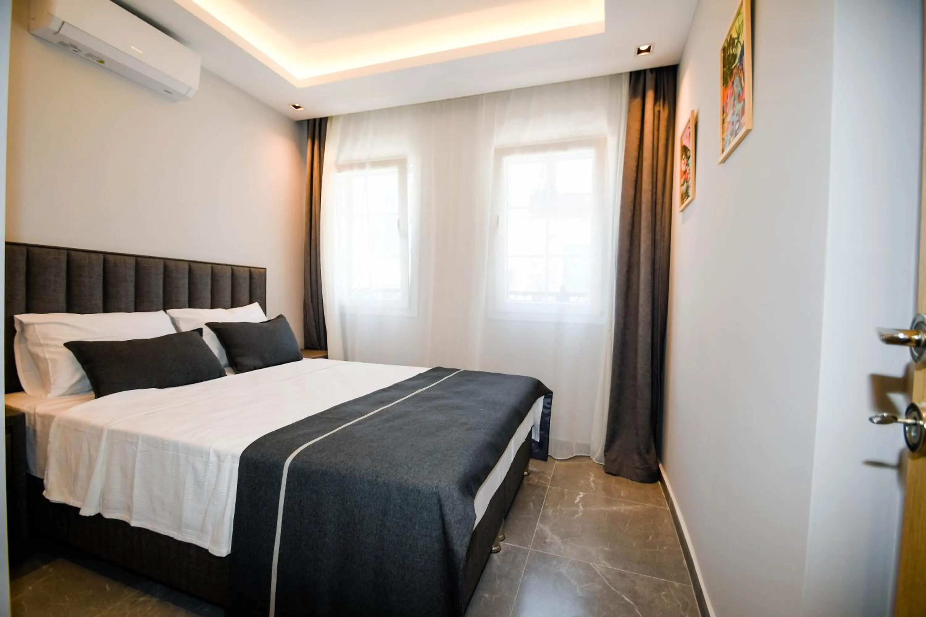 Bed in Swan Boutique Hotel