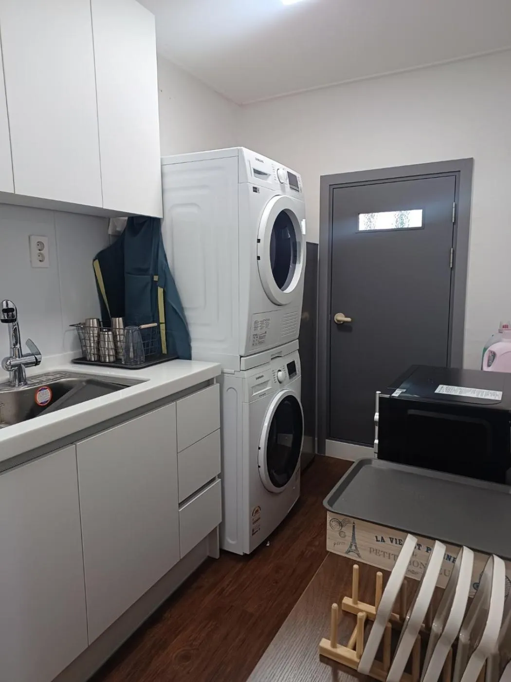 Kitchen or kitchenette in Aha Stay