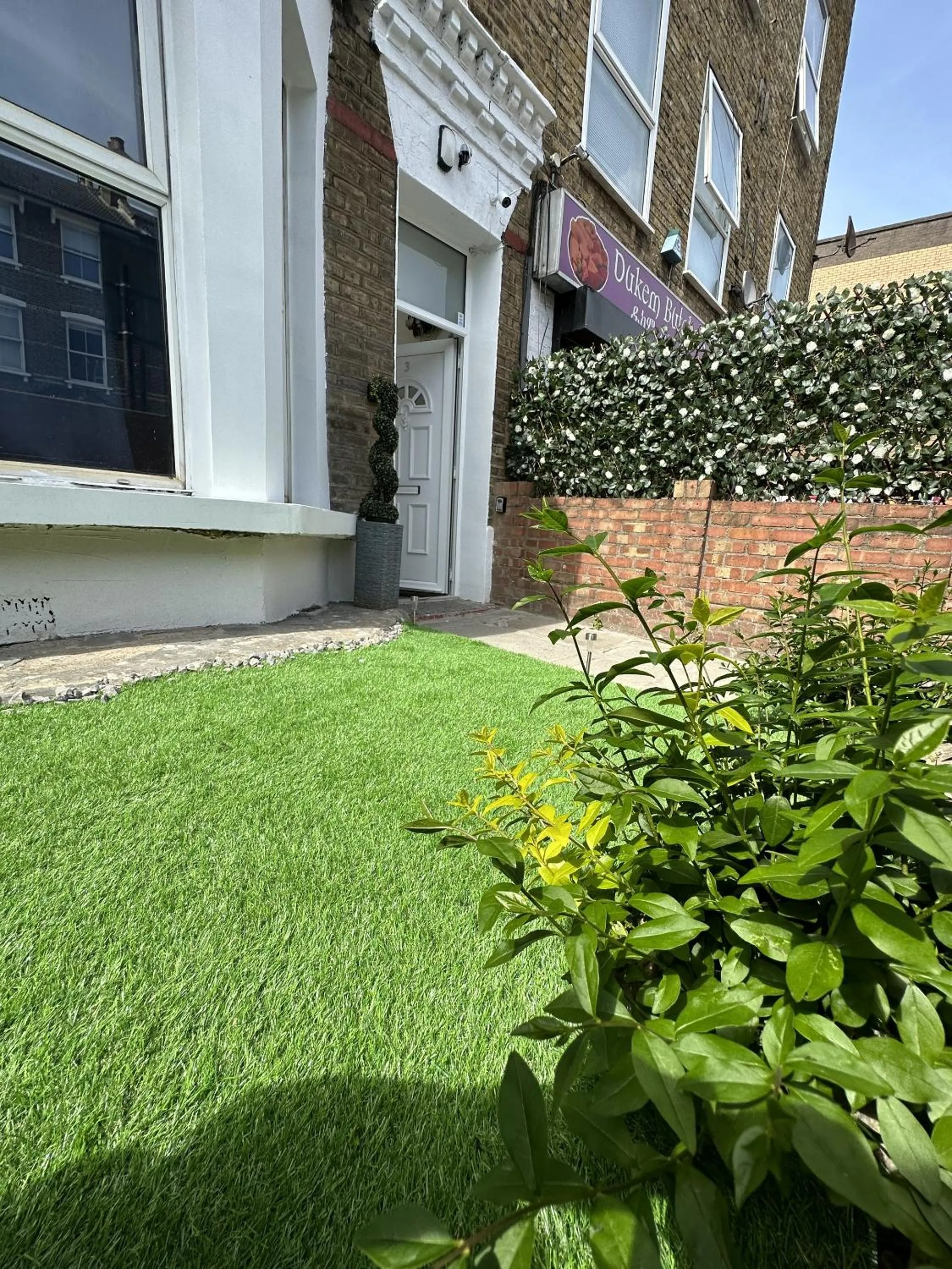 Garden in The Finsbury Deluxe Apartments