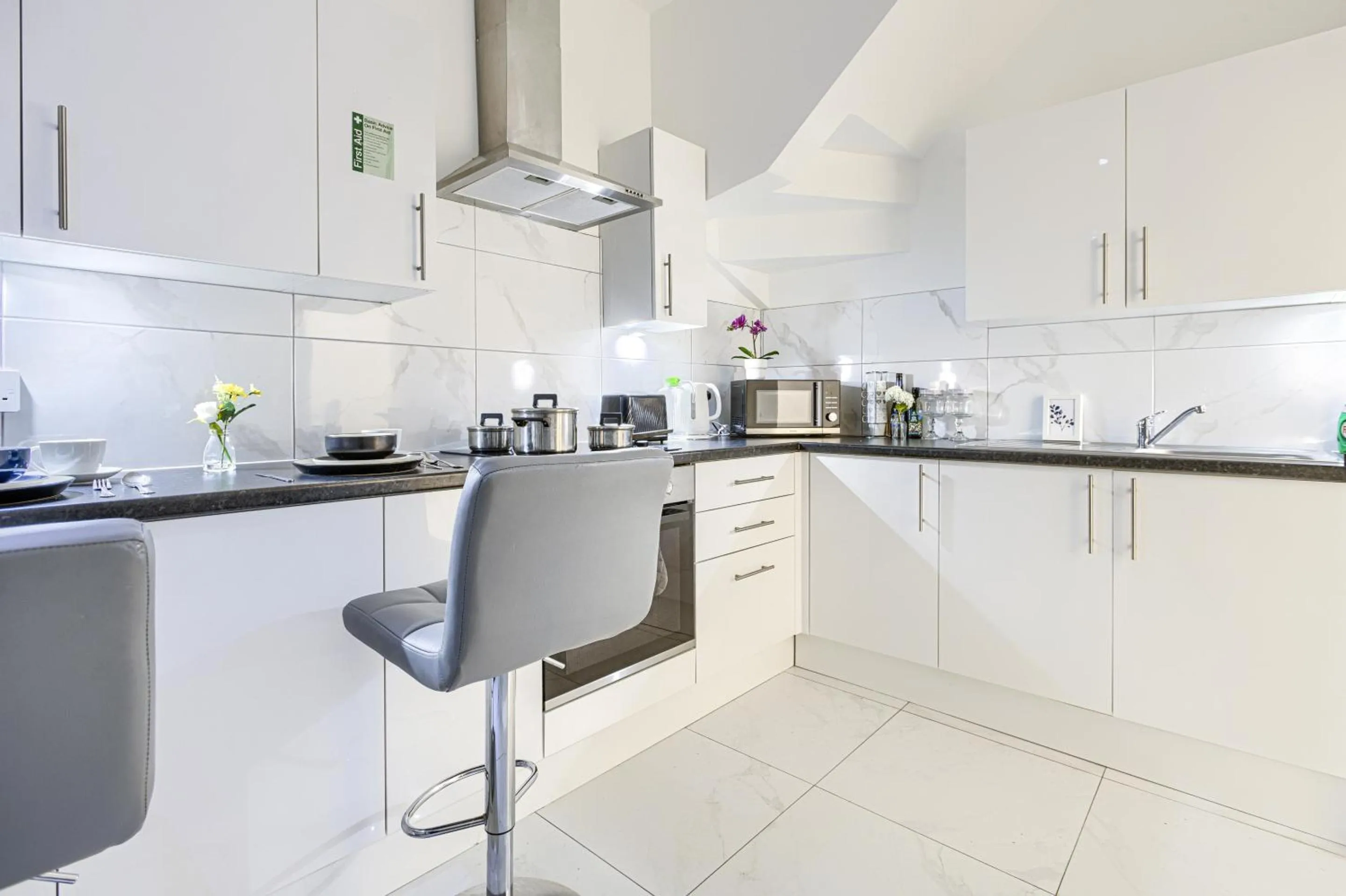 Kitchen or kitchenette in The Finsbury Deluxe Apartments