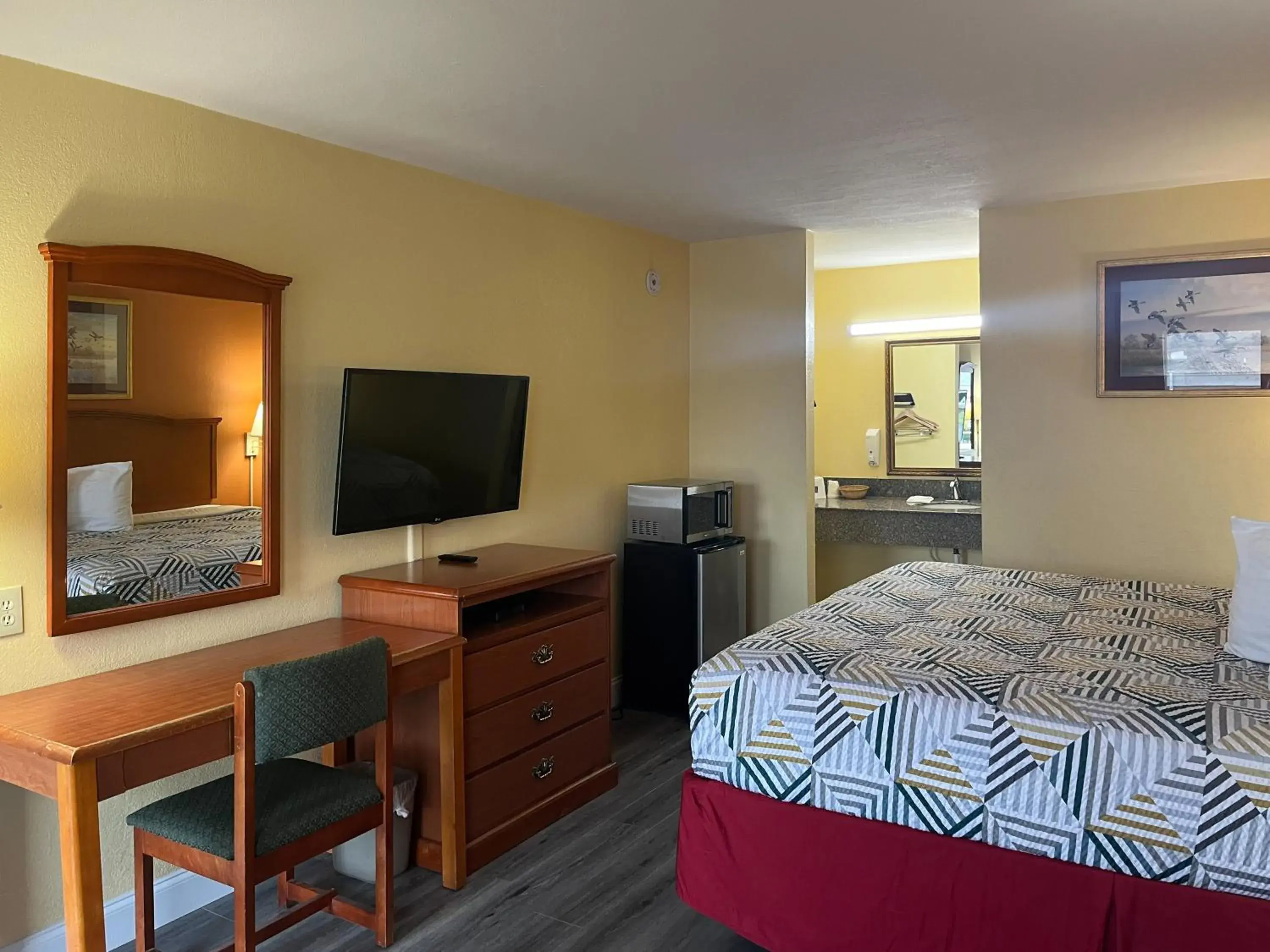 King Room - Non-Smoking in Motel 6 Morrilton, AR King Room - Non-Smoking in Motel 6 Morrilton, AR