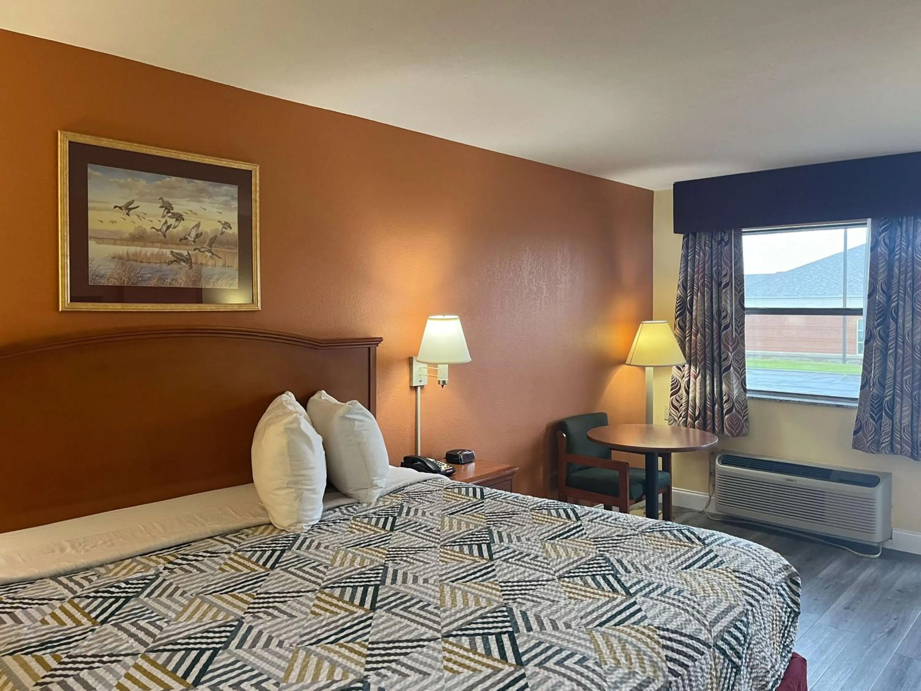 Bedroom, Bed in Motel 6 Morrilton, AR