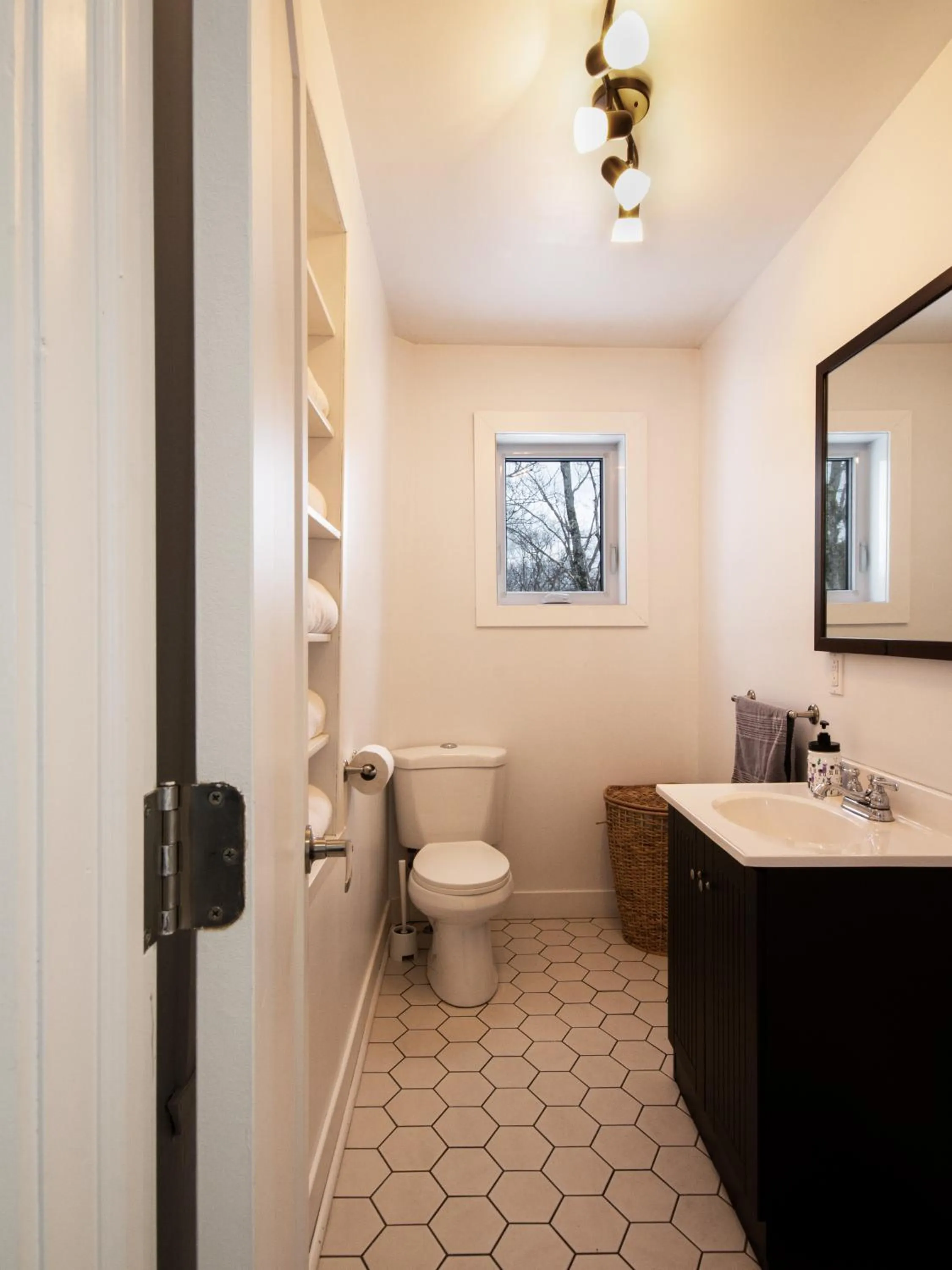 Bathroom in Les Chalets Tourisma - Maison de campagne avec spa privé - La Familiale