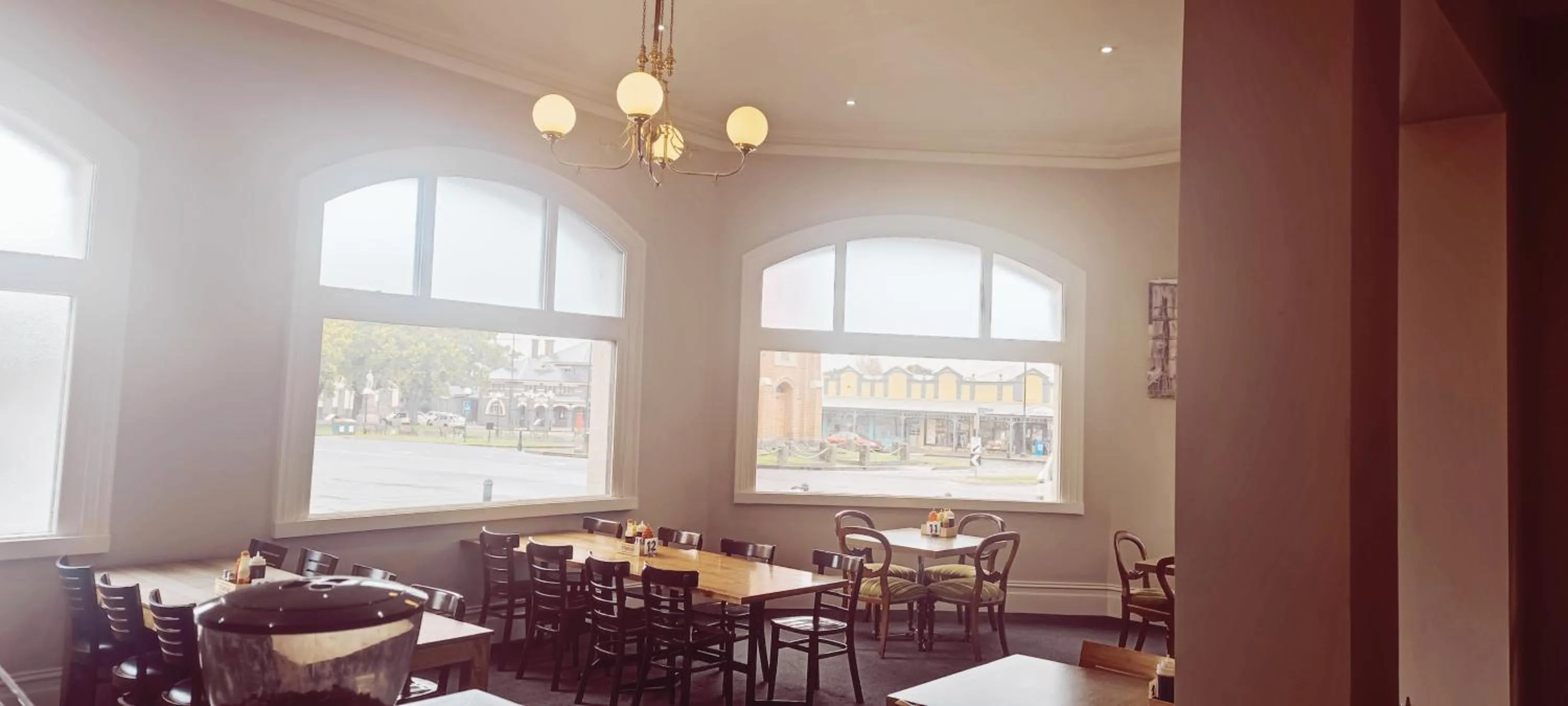 Restaurant/places to eat in Leura Hotel