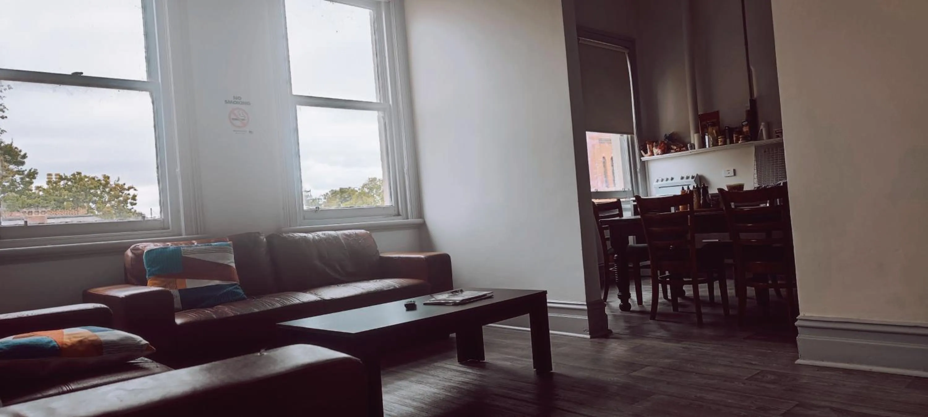 Living room in Leura Hotel