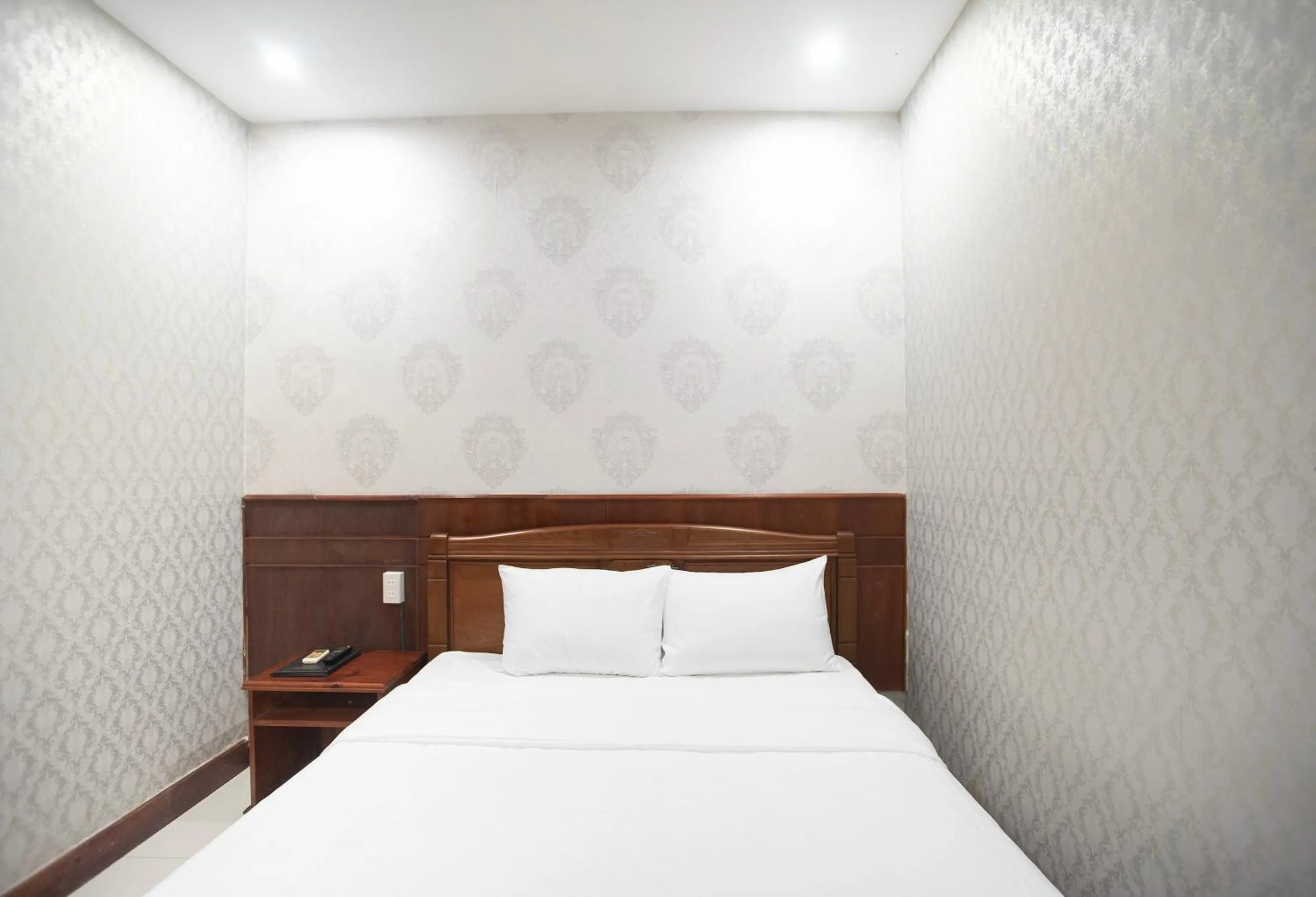 Bed in EDEN QUY NHON HOTEL
