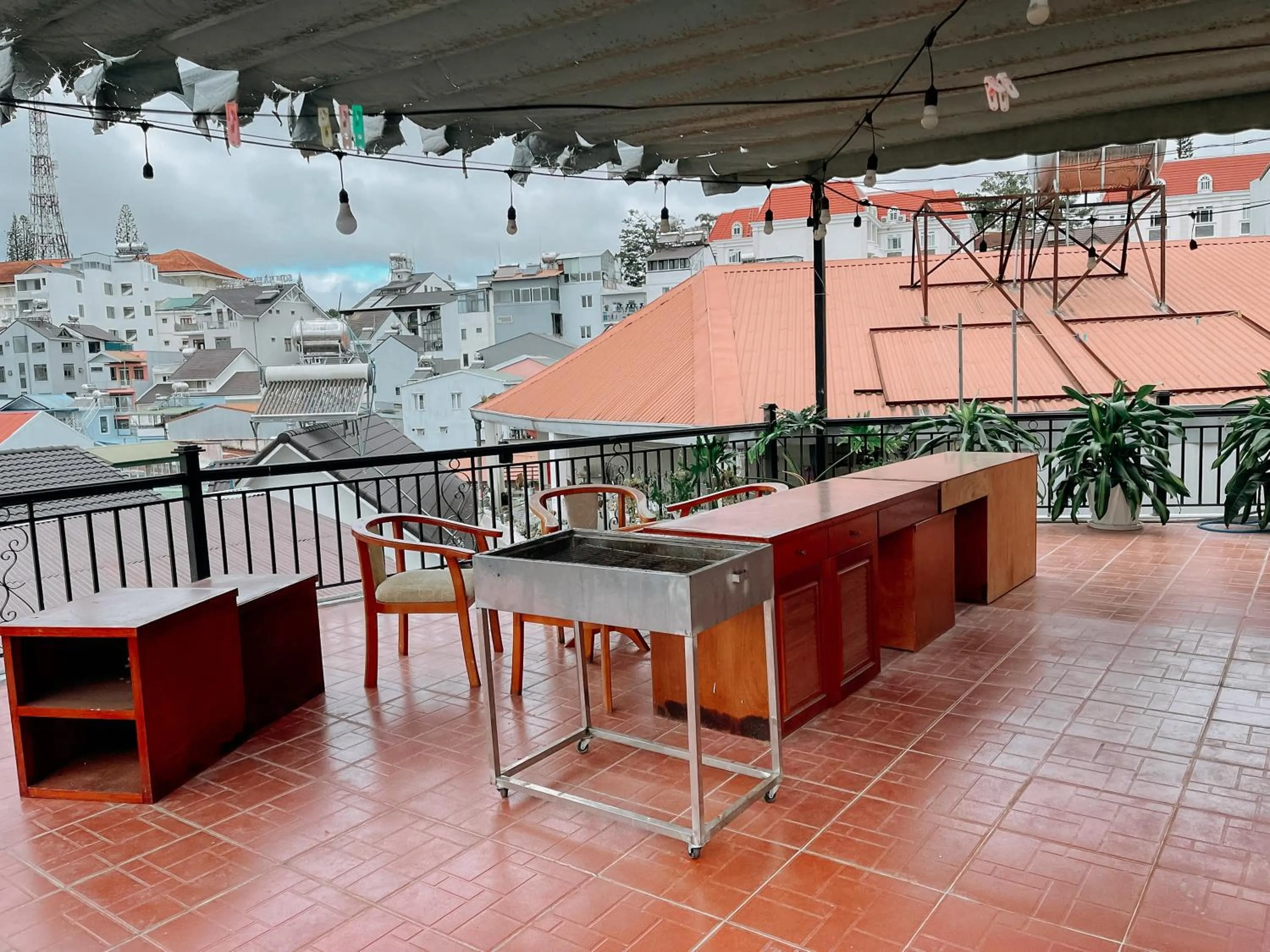 Area and facilities in Oriana Dalat