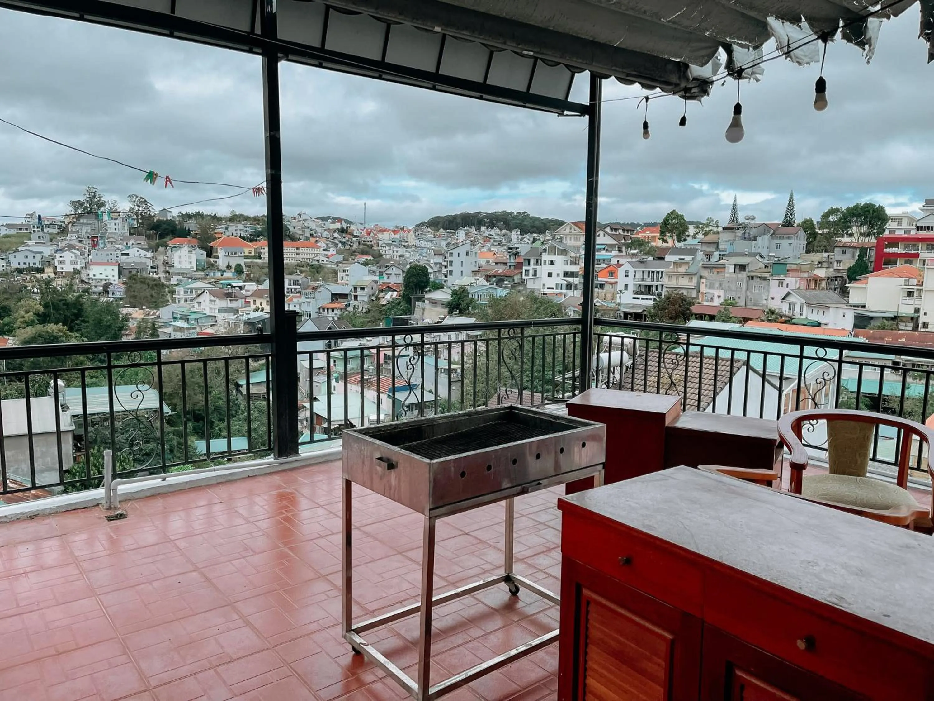 Area and facilities in Oriana Dalat