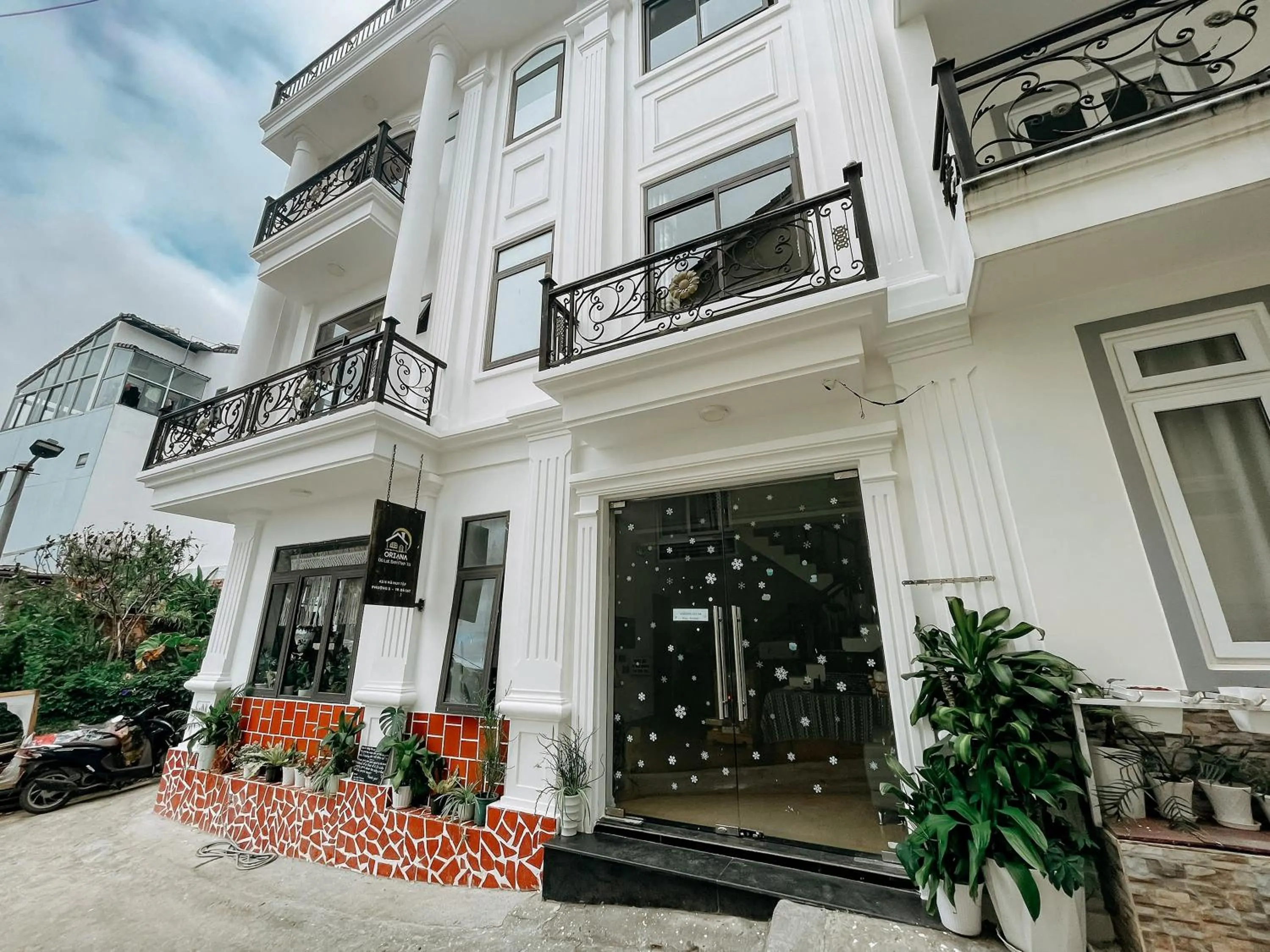 Property building in Oriana Dalat