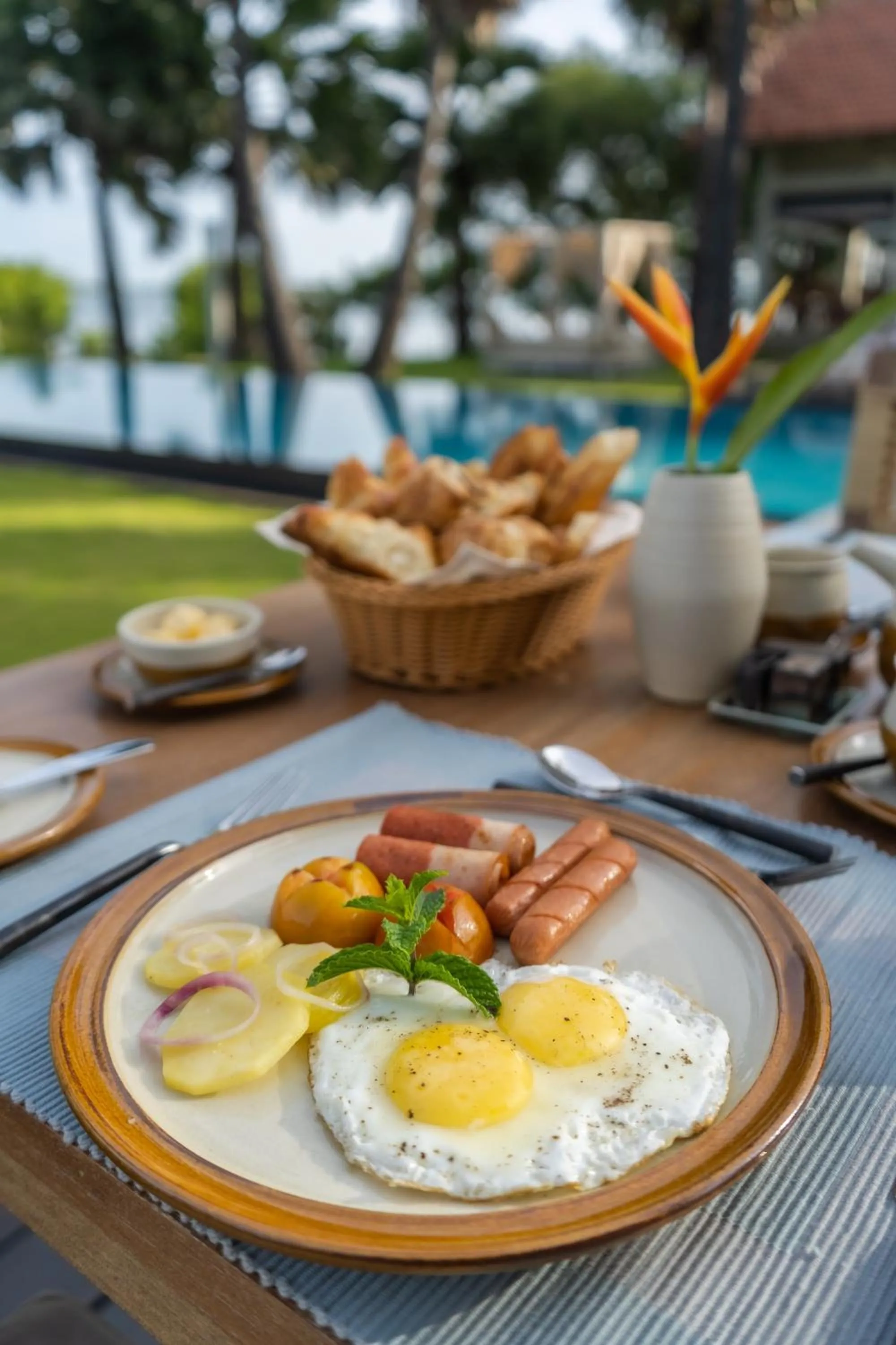 Restaurant/places to eat in Koddu Kalpitiya