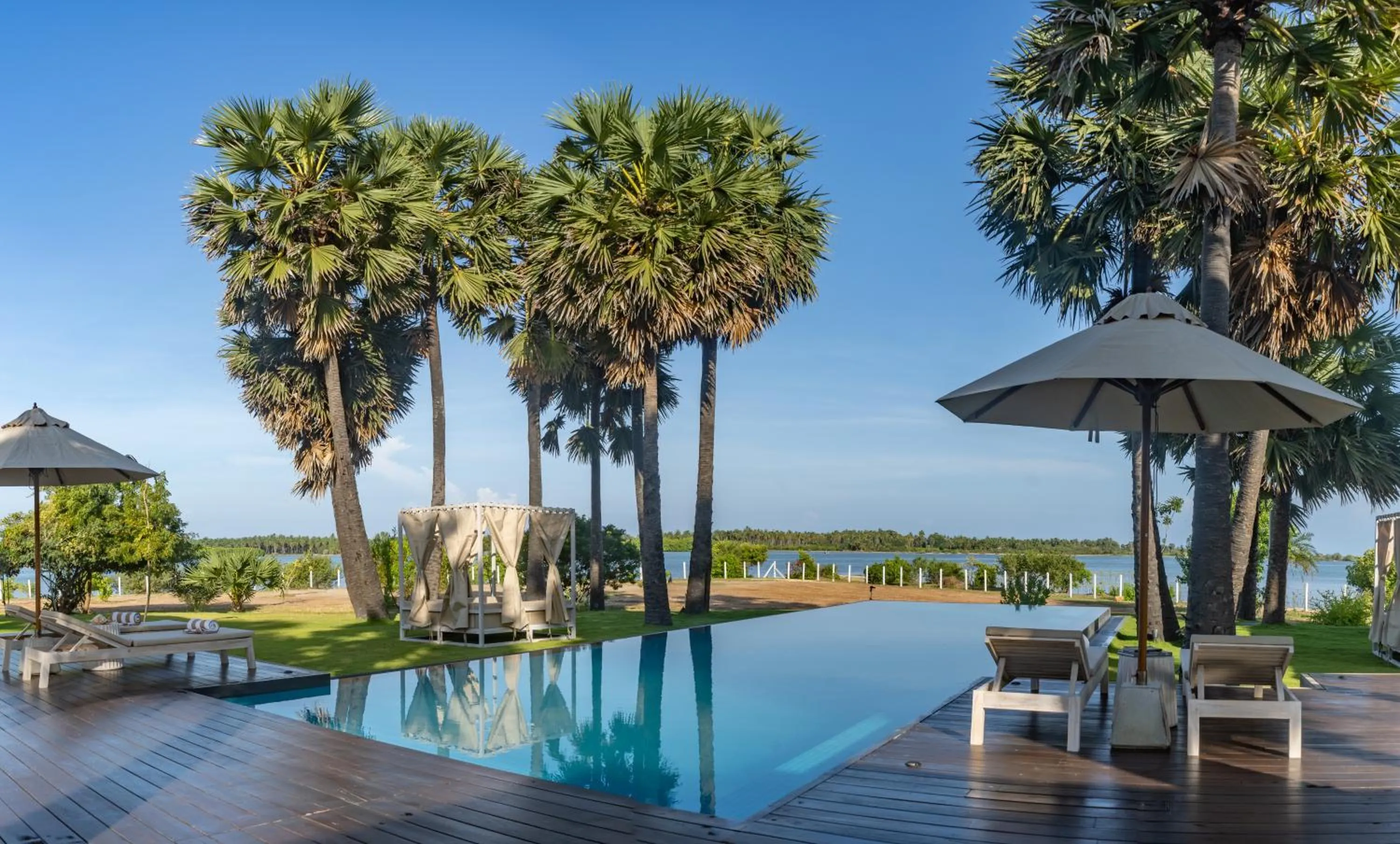 Pool view in Koddu Kalpitiya