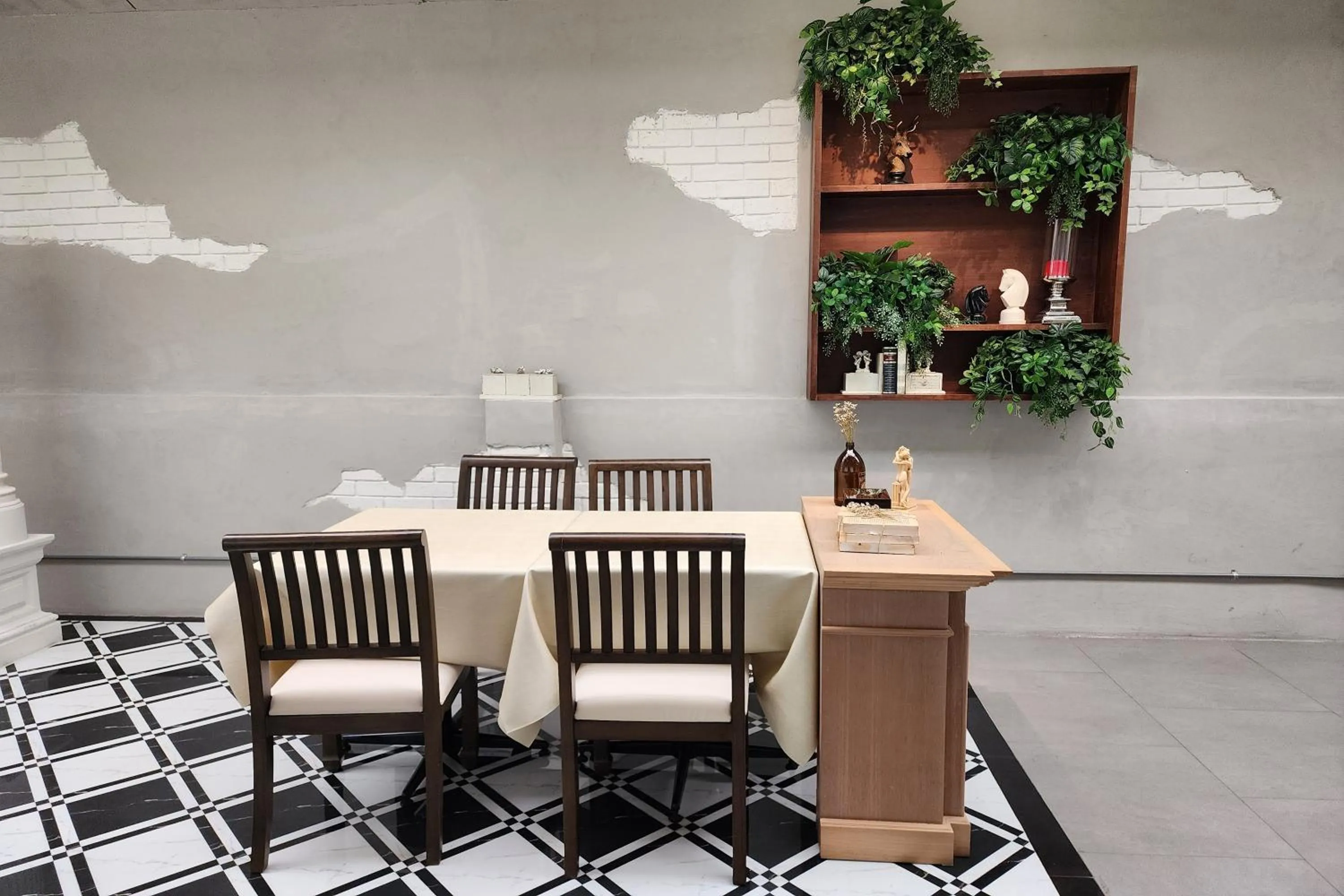 Seating area in J PLACE HOTEL