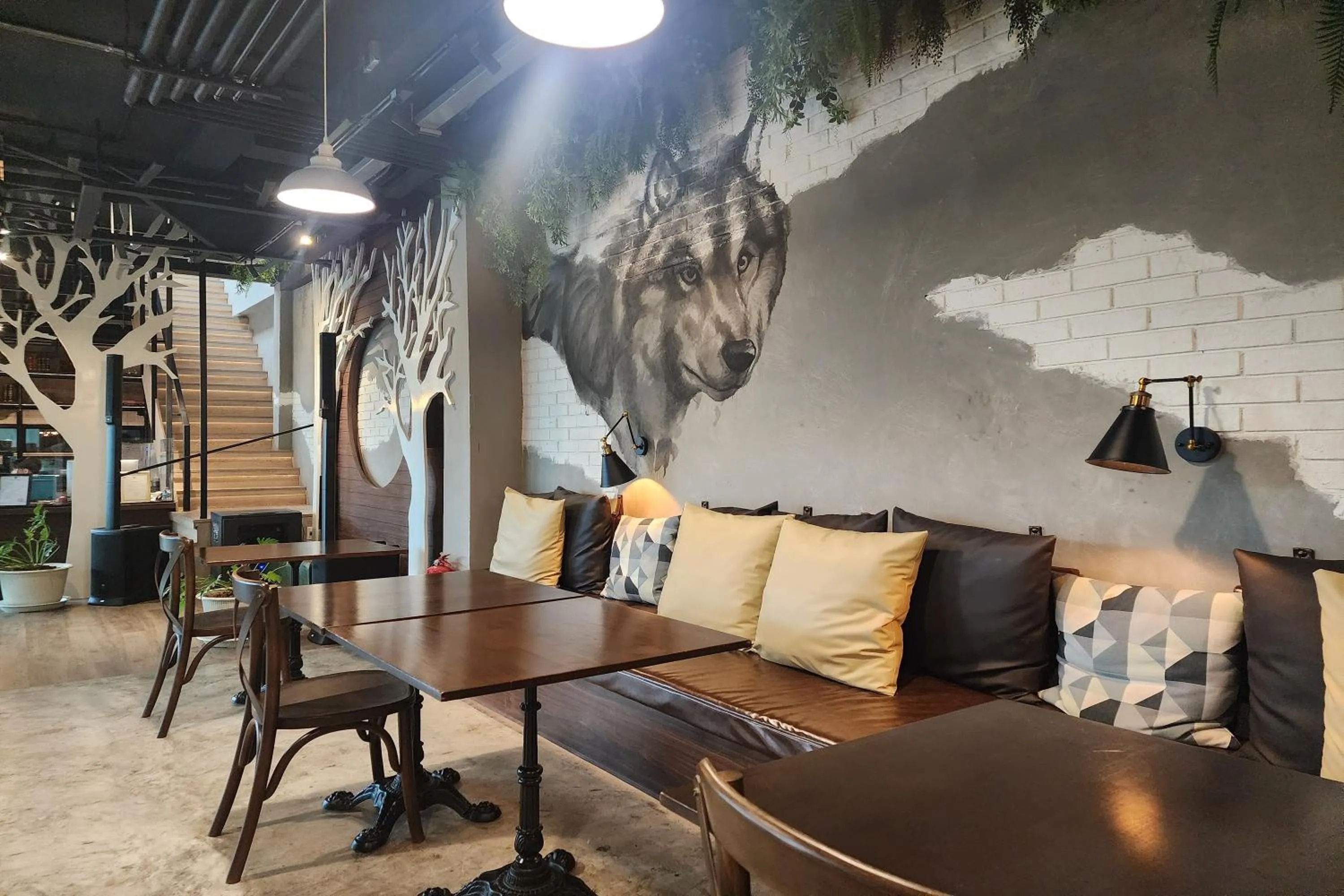 Seating area in J PLACE HOTEL