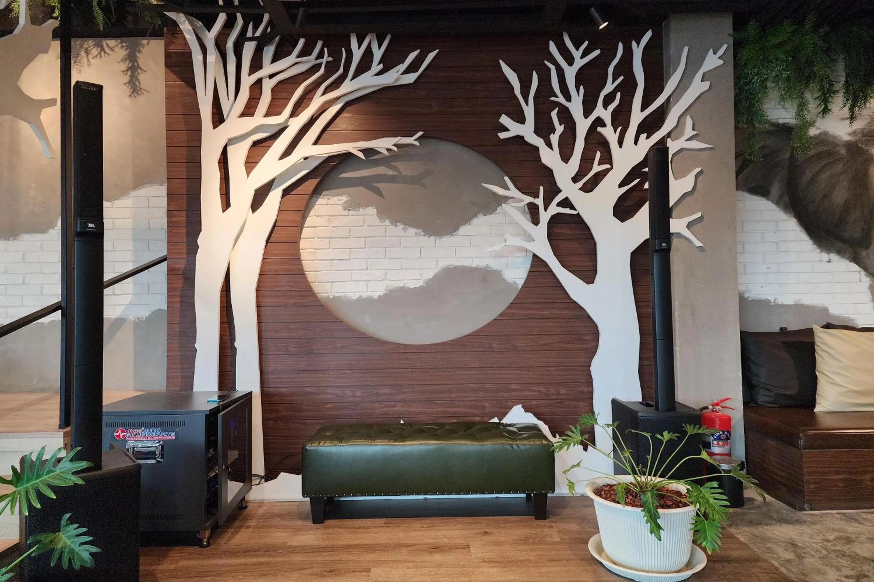 Seating area in J PLACE HOTEL