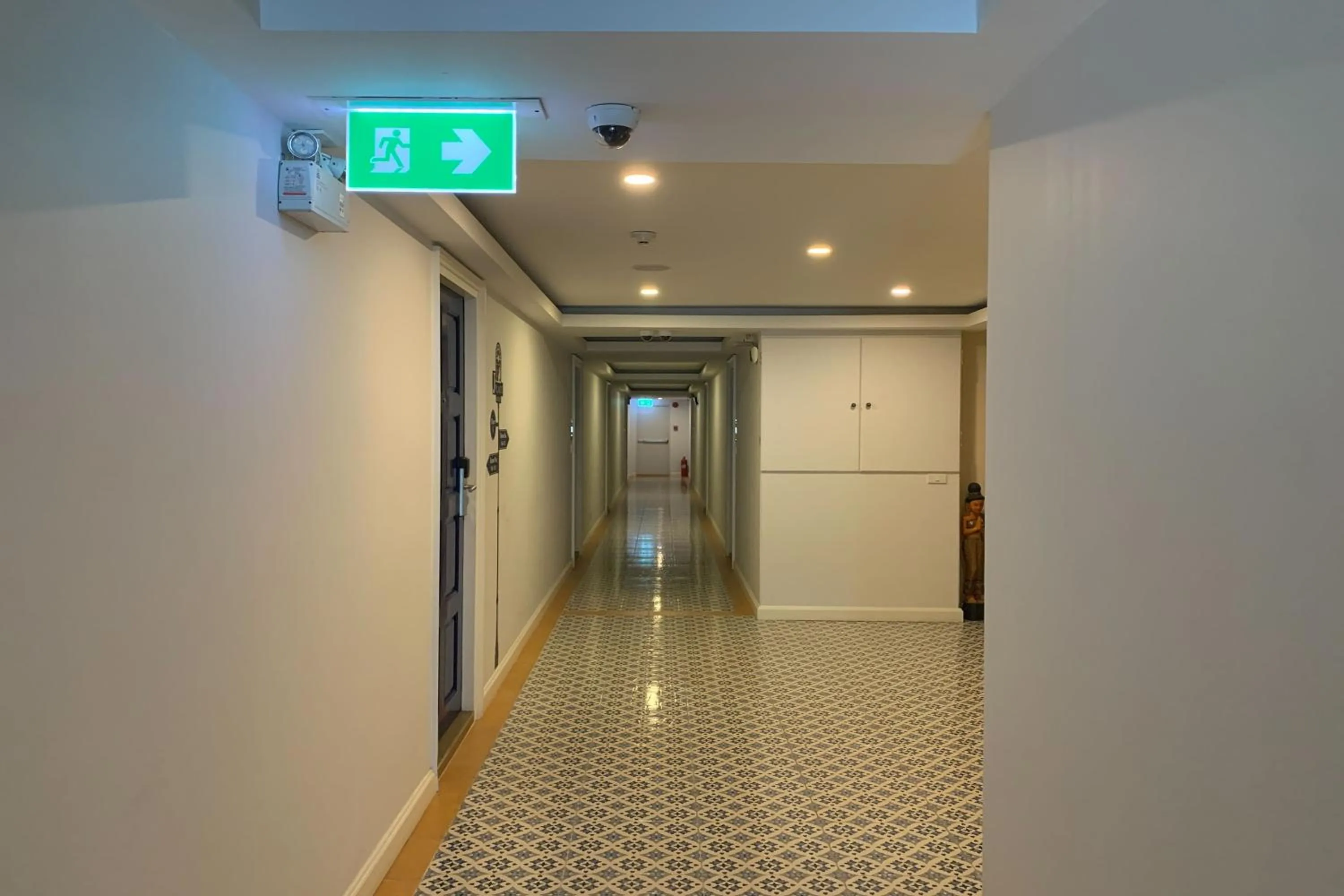 Property building in J PLACE HOTEL