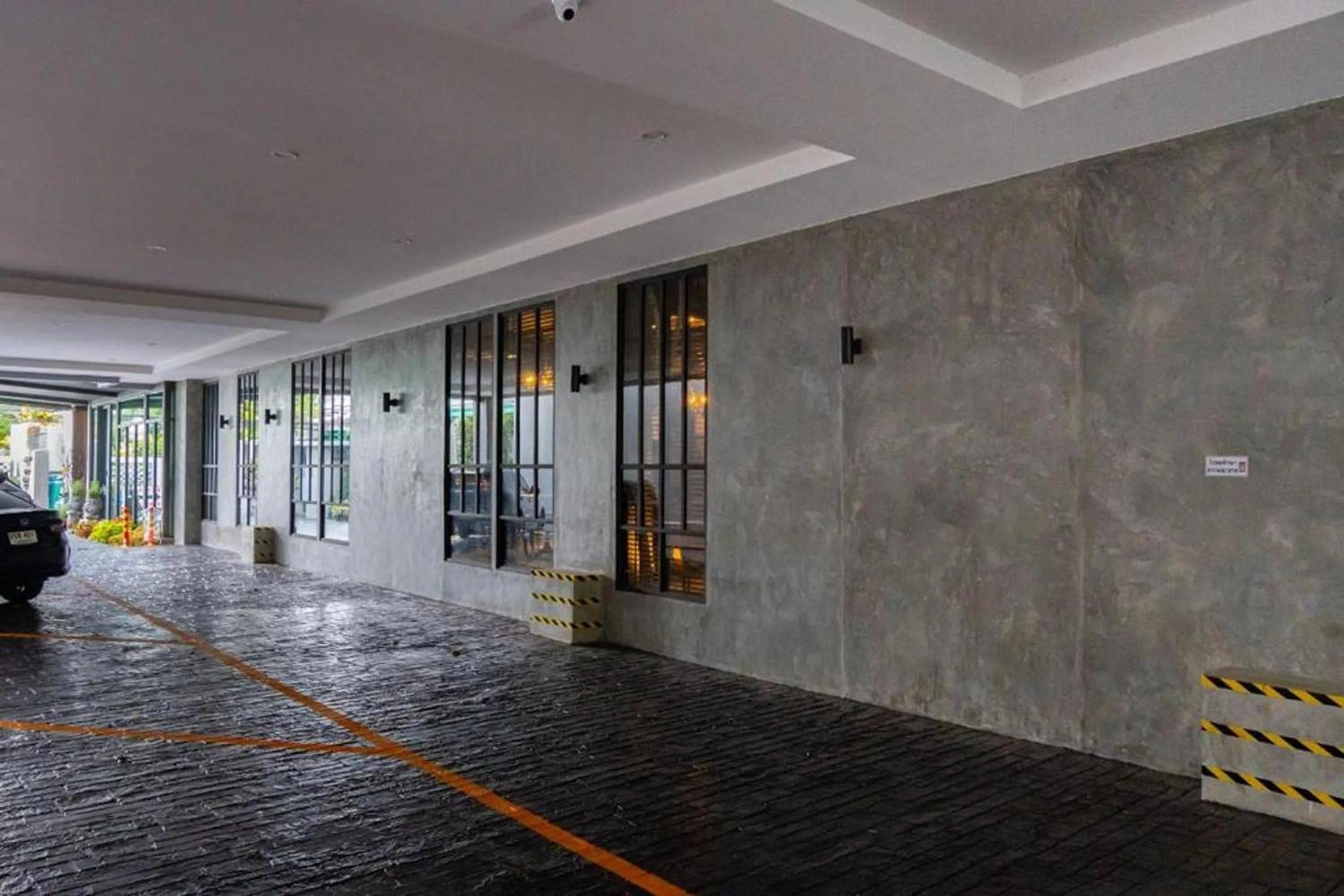 Property building in J PLACE HOTEL