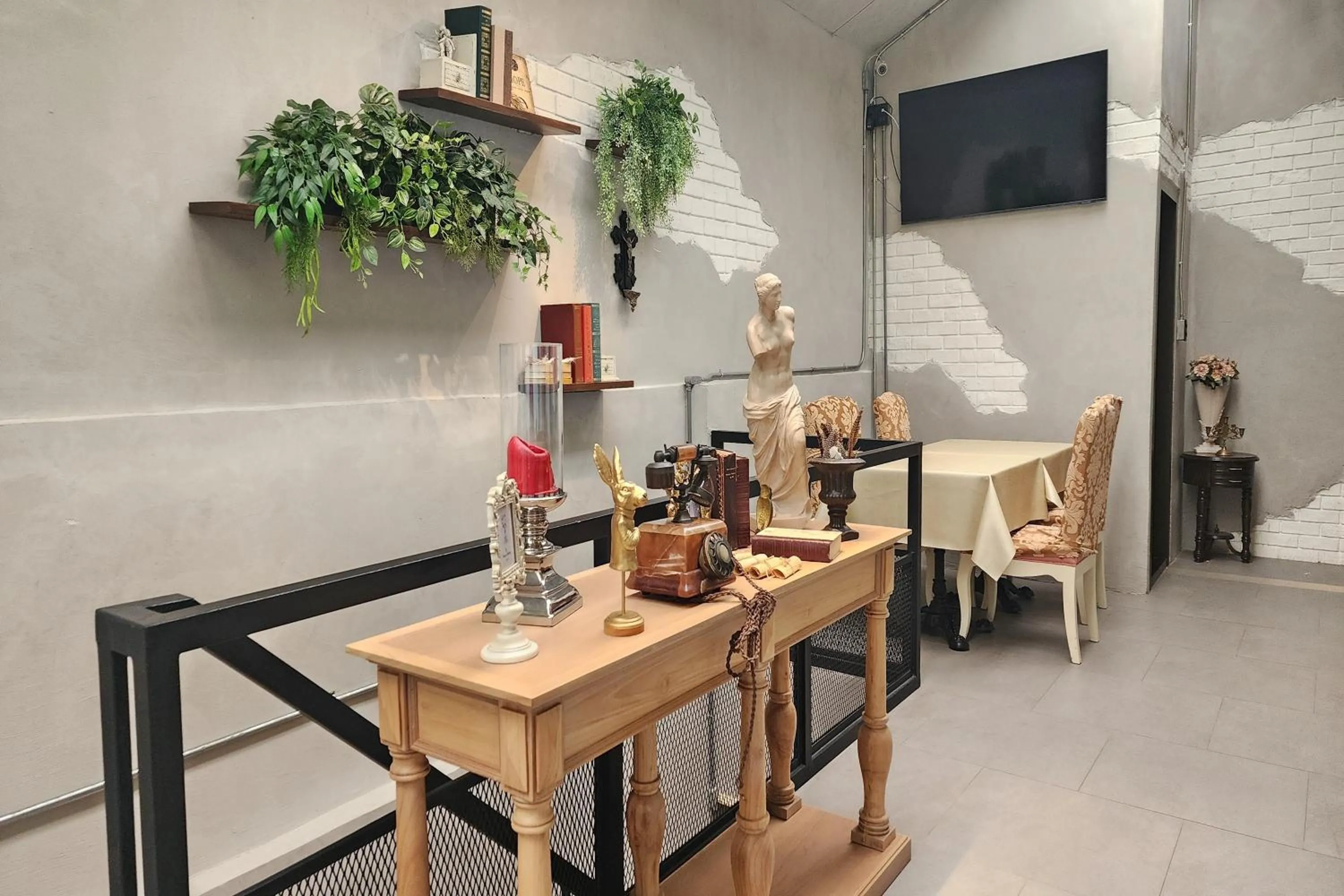 Living room in J PLACE HOTEL