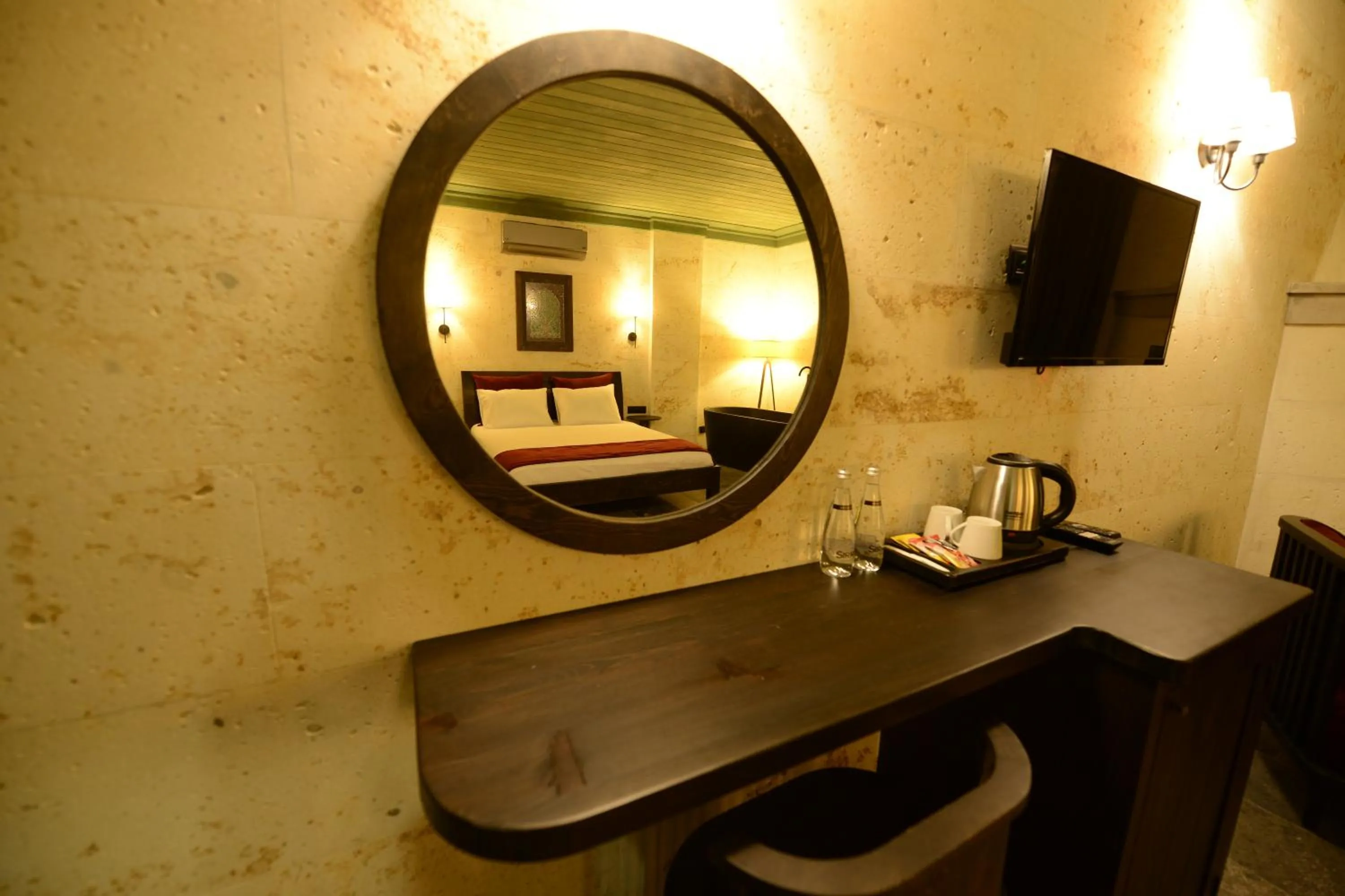 TV and multimedia, Bed in Perla Cappadocia