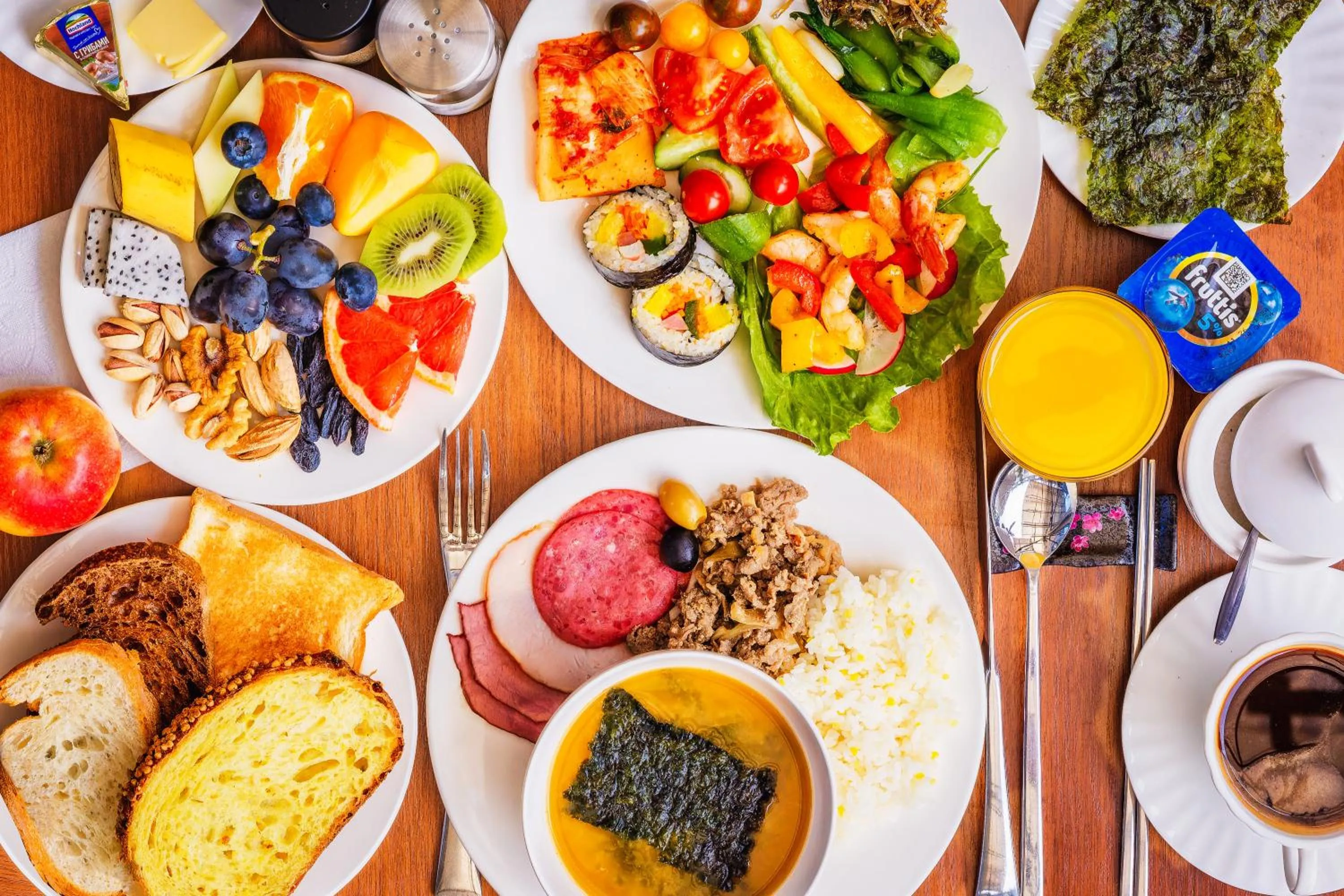 Breakfast in RICH PARK HOTEL