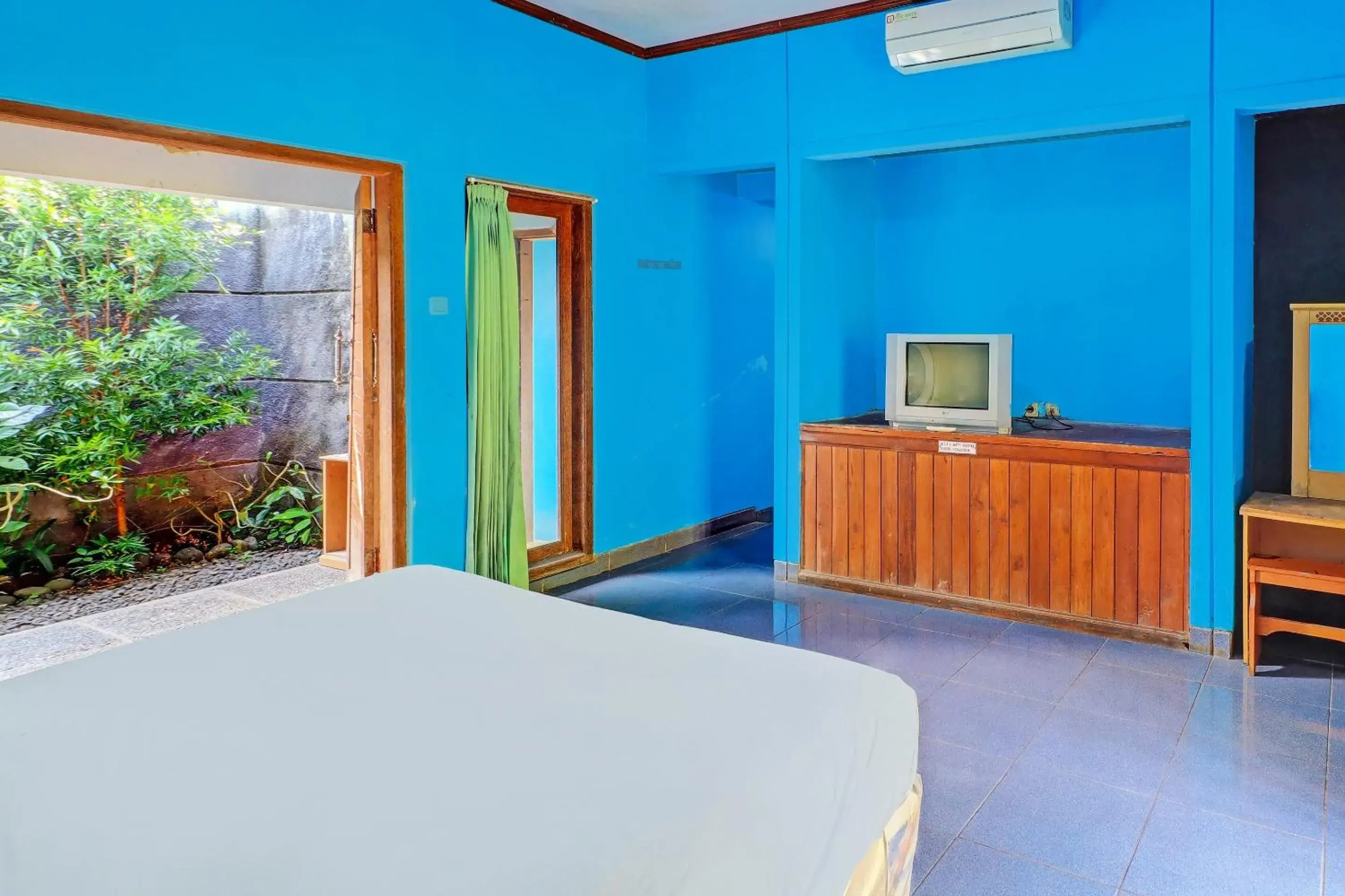 Standard Double Room in Hotel O Mustika Standard Double Room in Hotel O Mustika