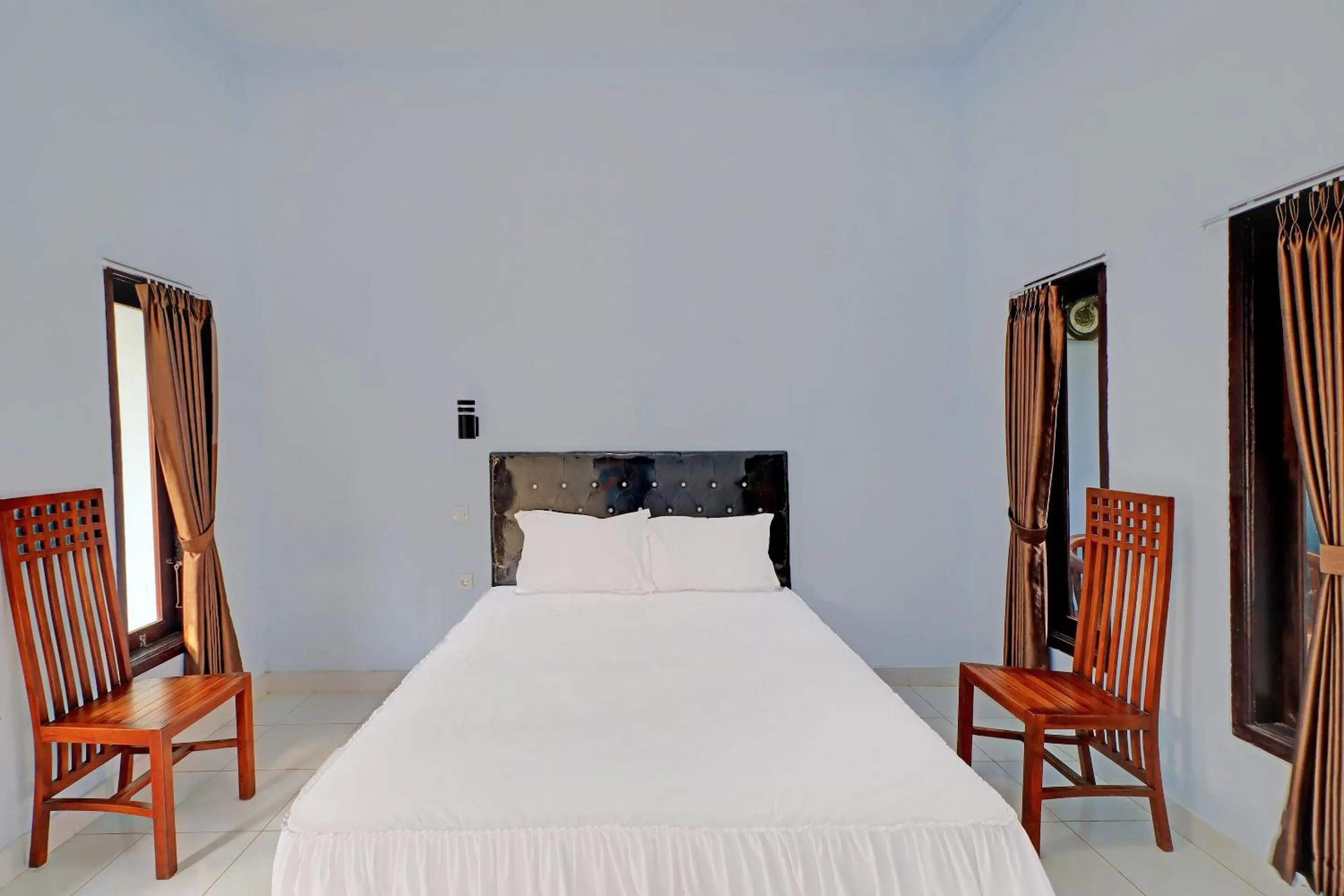 Bedroom, Bed in Hotel O Mustika