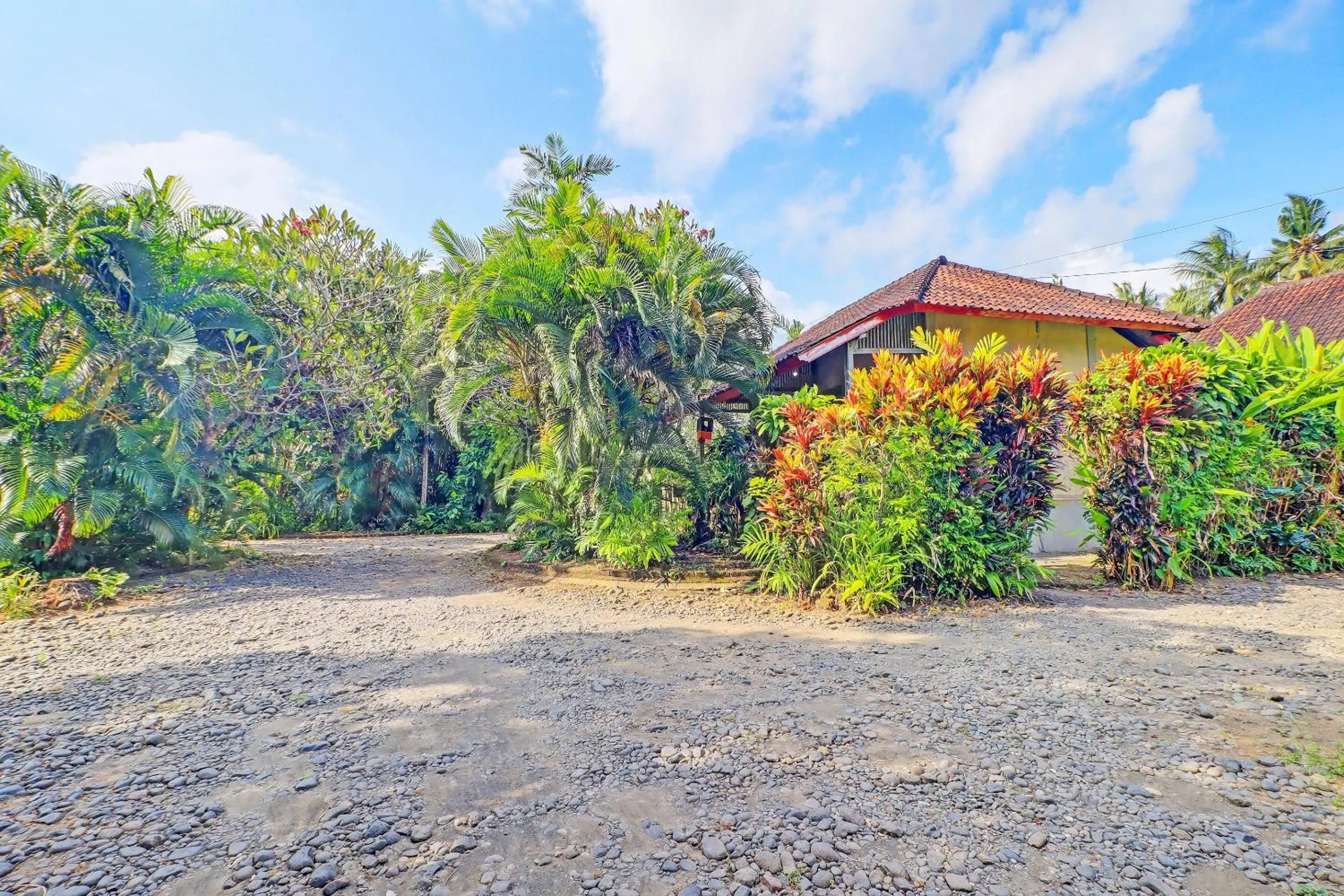 Lobby or reception in Hotel O Mustika