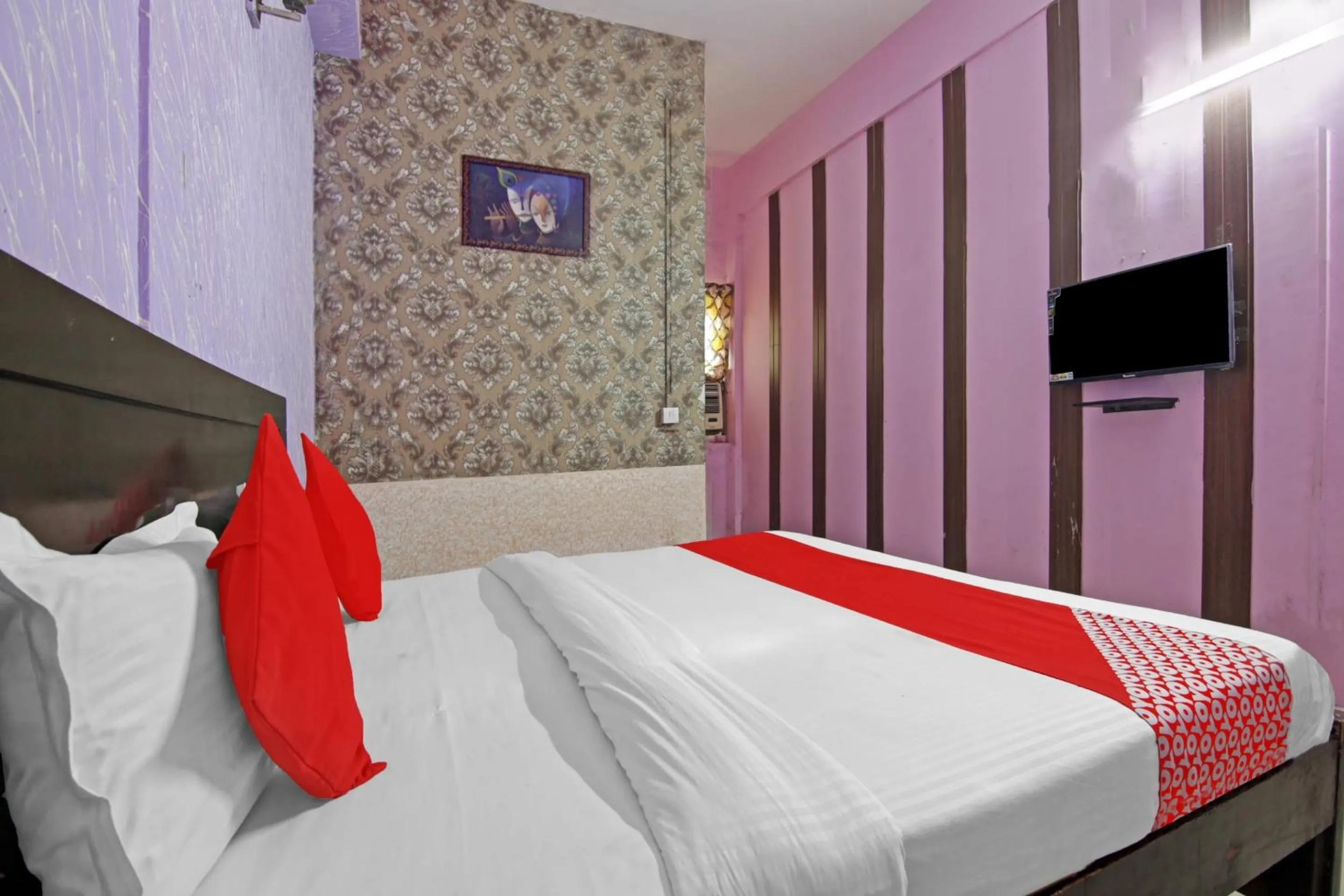 Bedroom, Bed in Hotel O Glorious Stayz