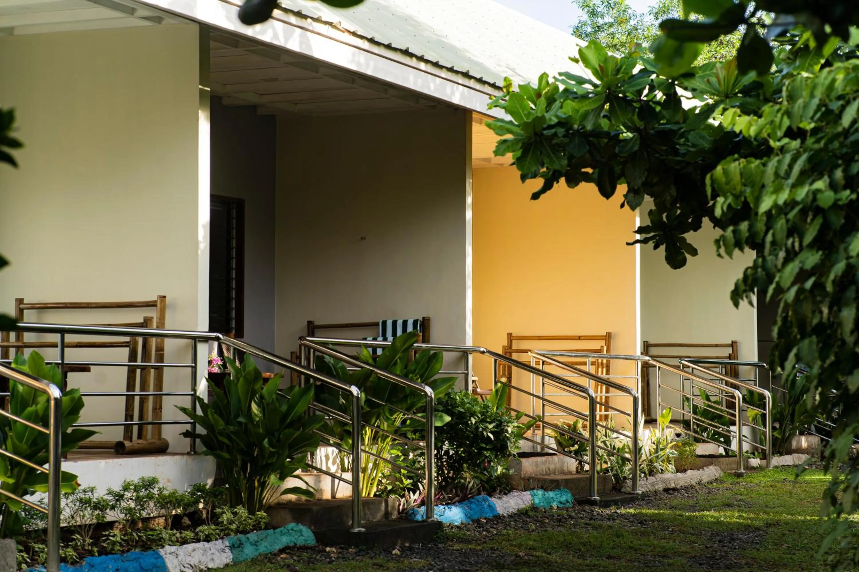 Day in Ana-as Apartelle (GGL)