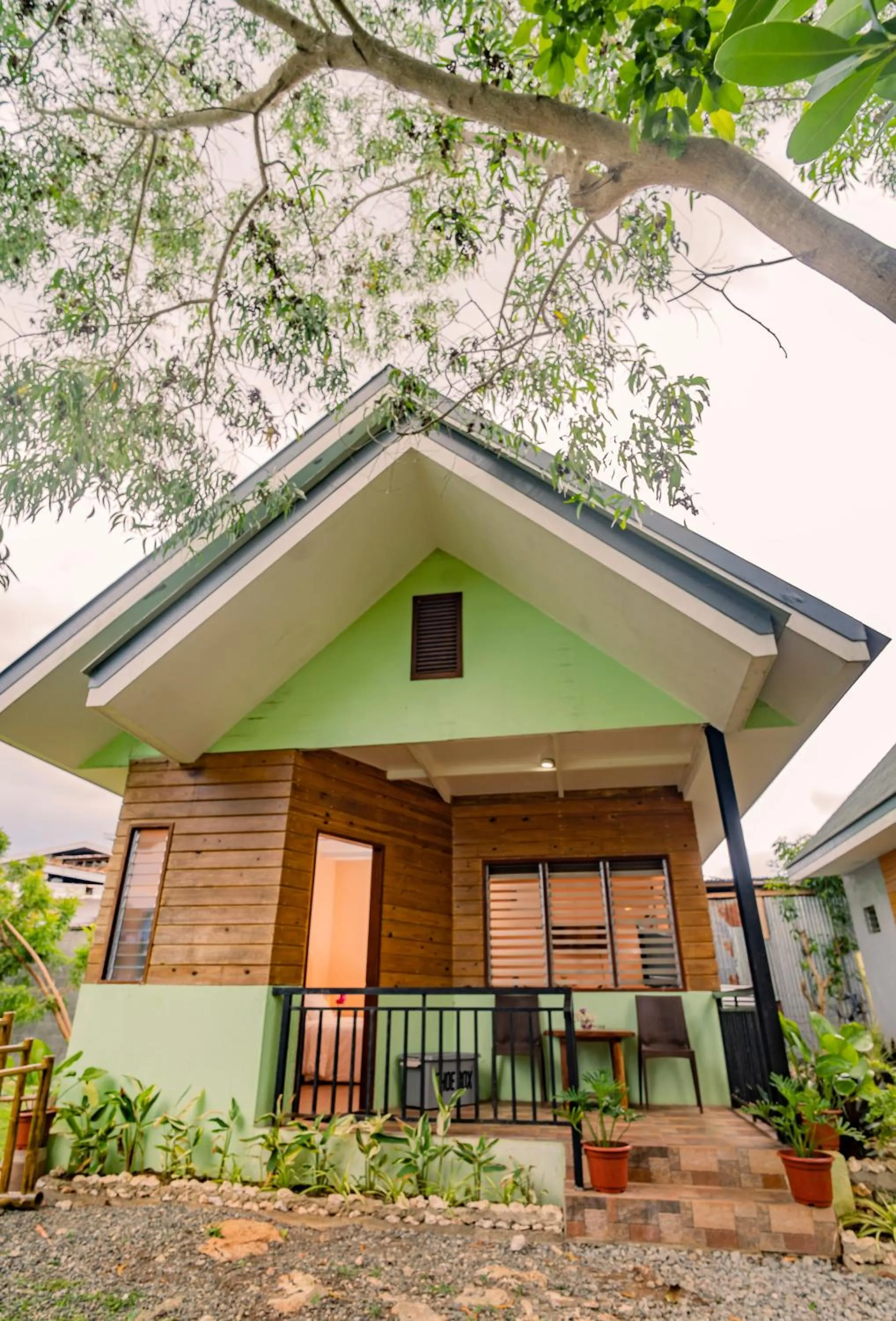 Property building in Ana-as Apartelle (GGL)