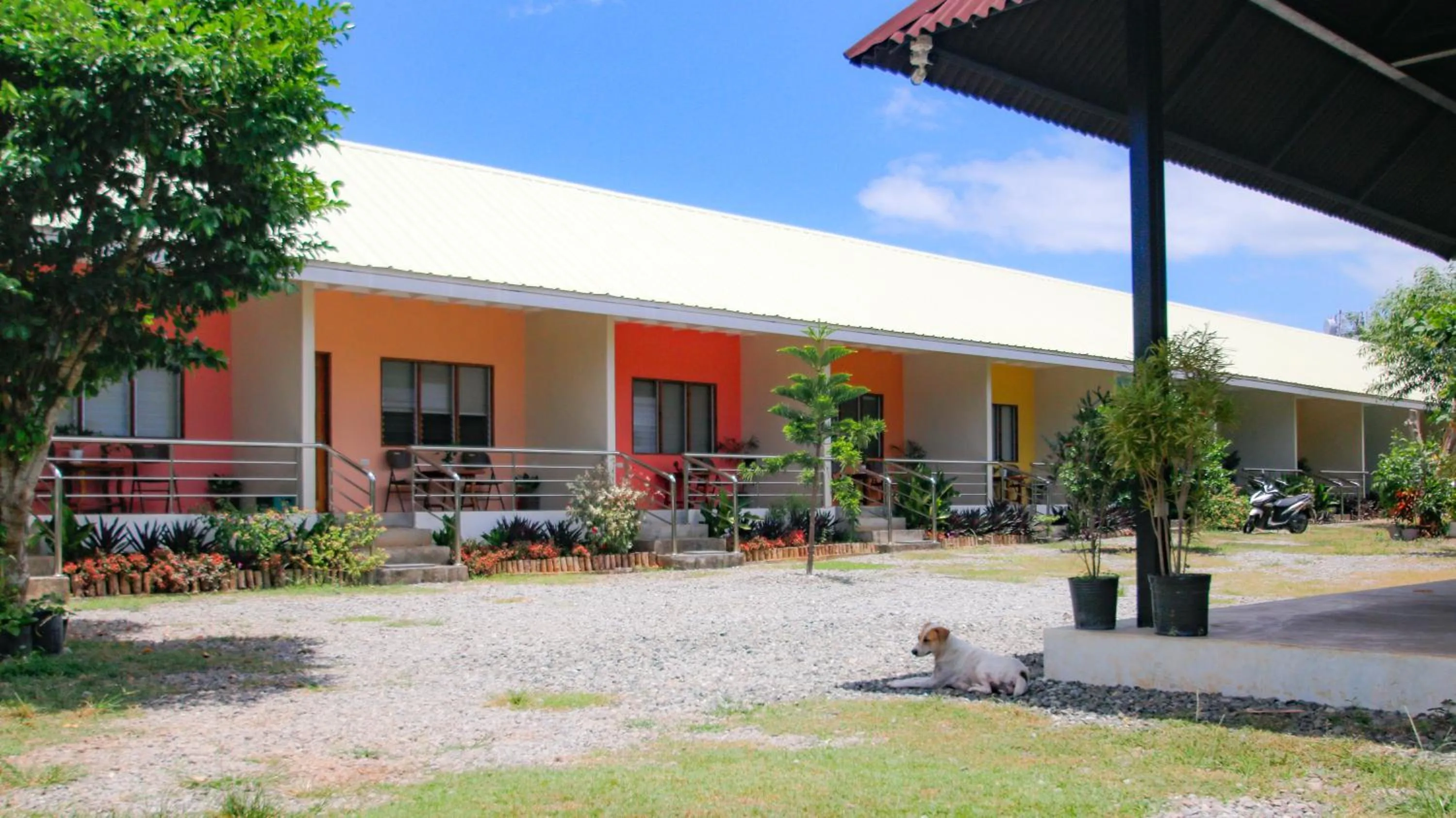 Property building in Ana-as Apartelle (GGL)