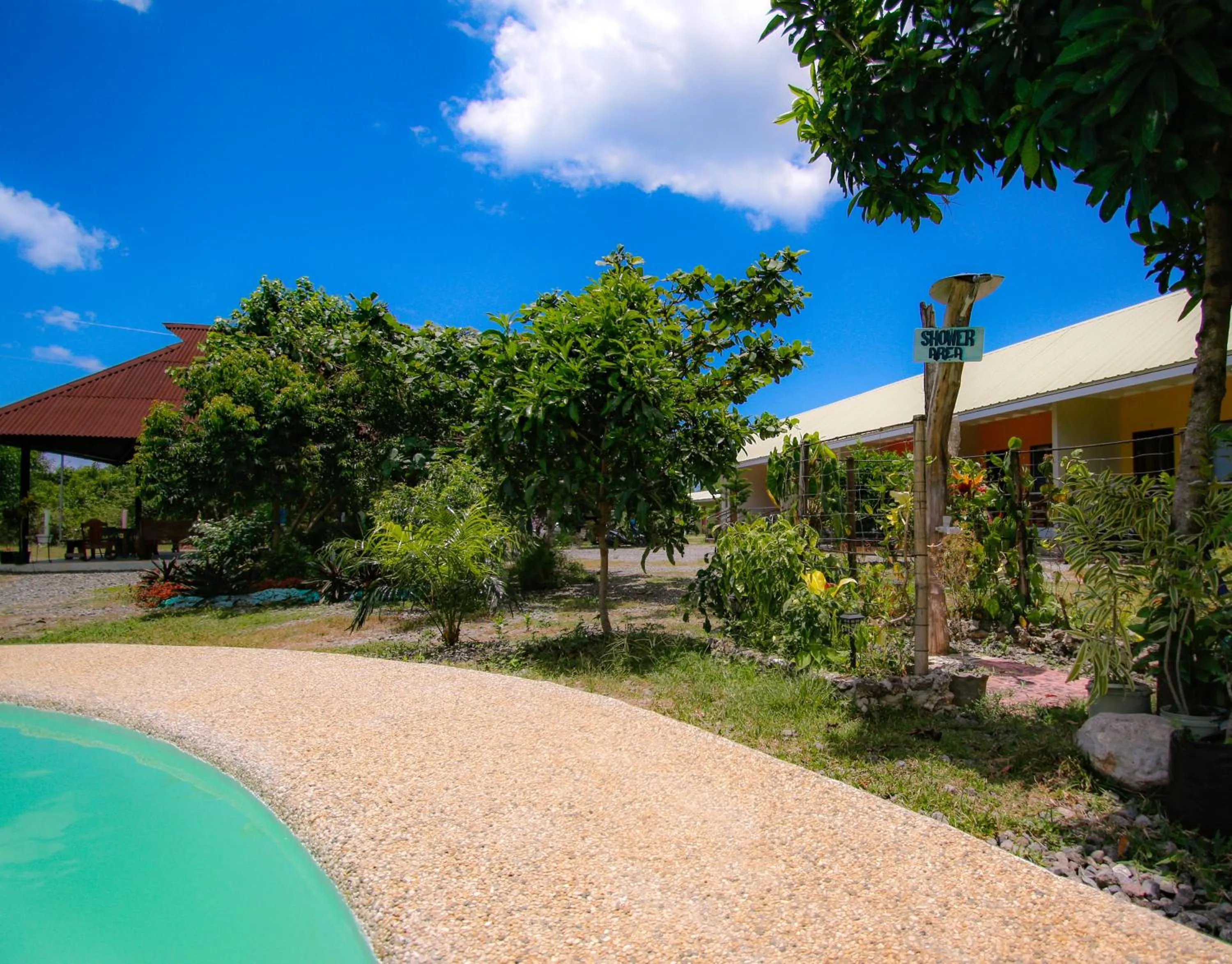 Property building in Ana-as Apartelle (GGL)