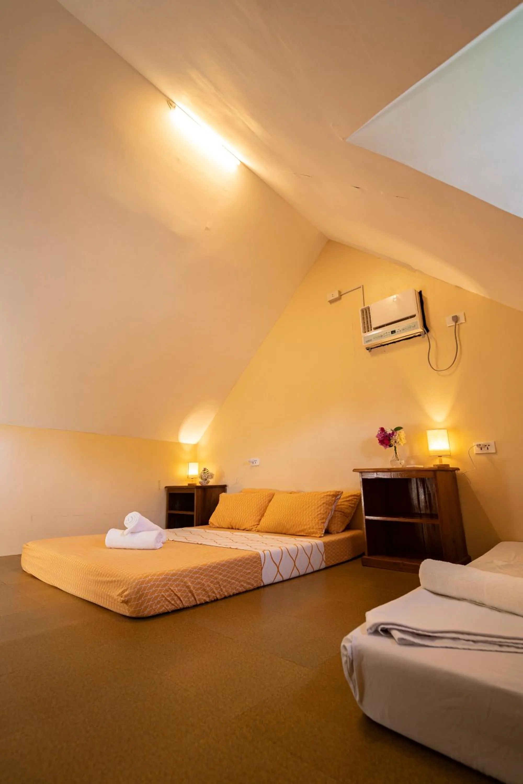 Photo of the whole room, Bed in Ana-as Apartelle (GGL)