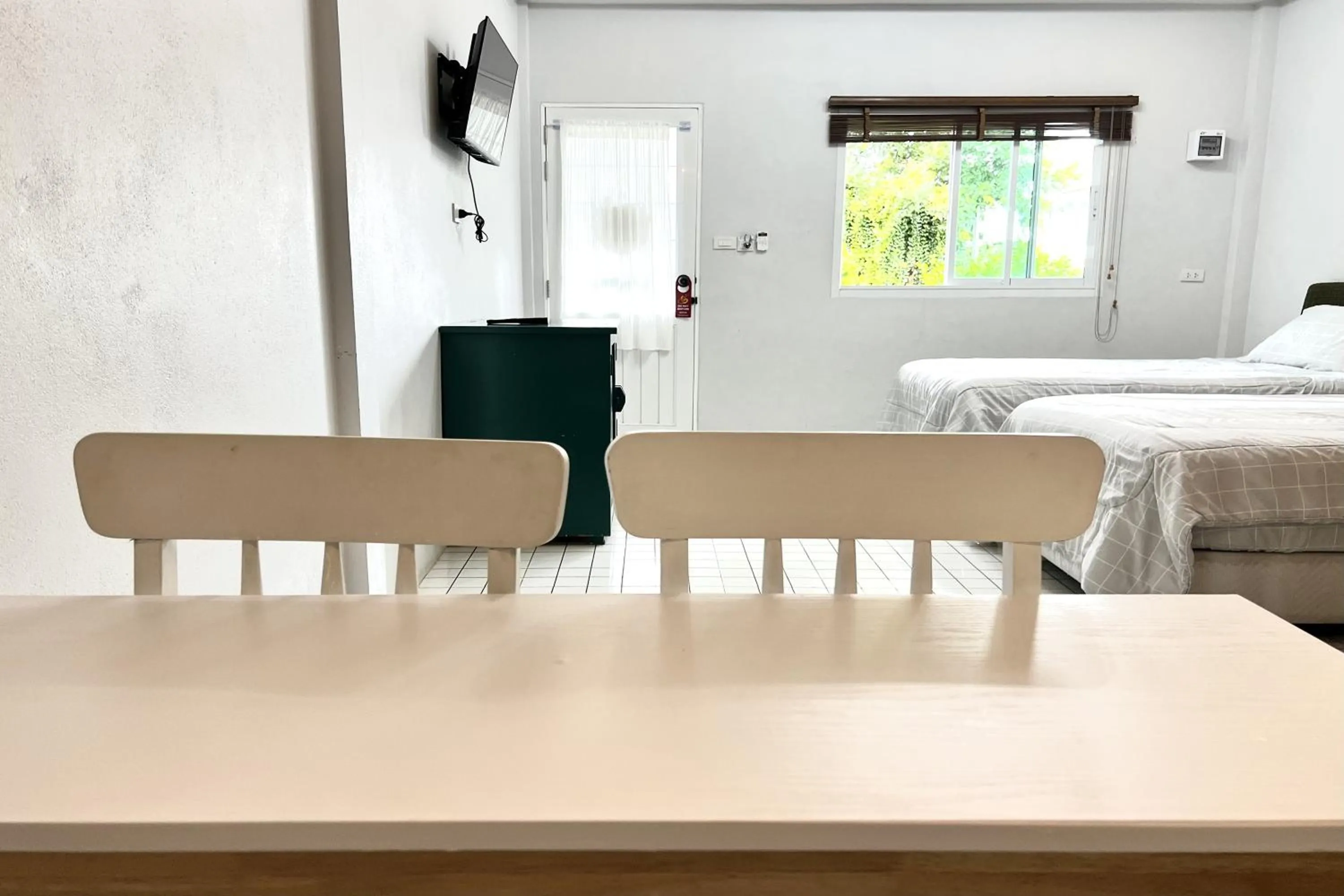 Seating area, Bed in Bann Kam B&B