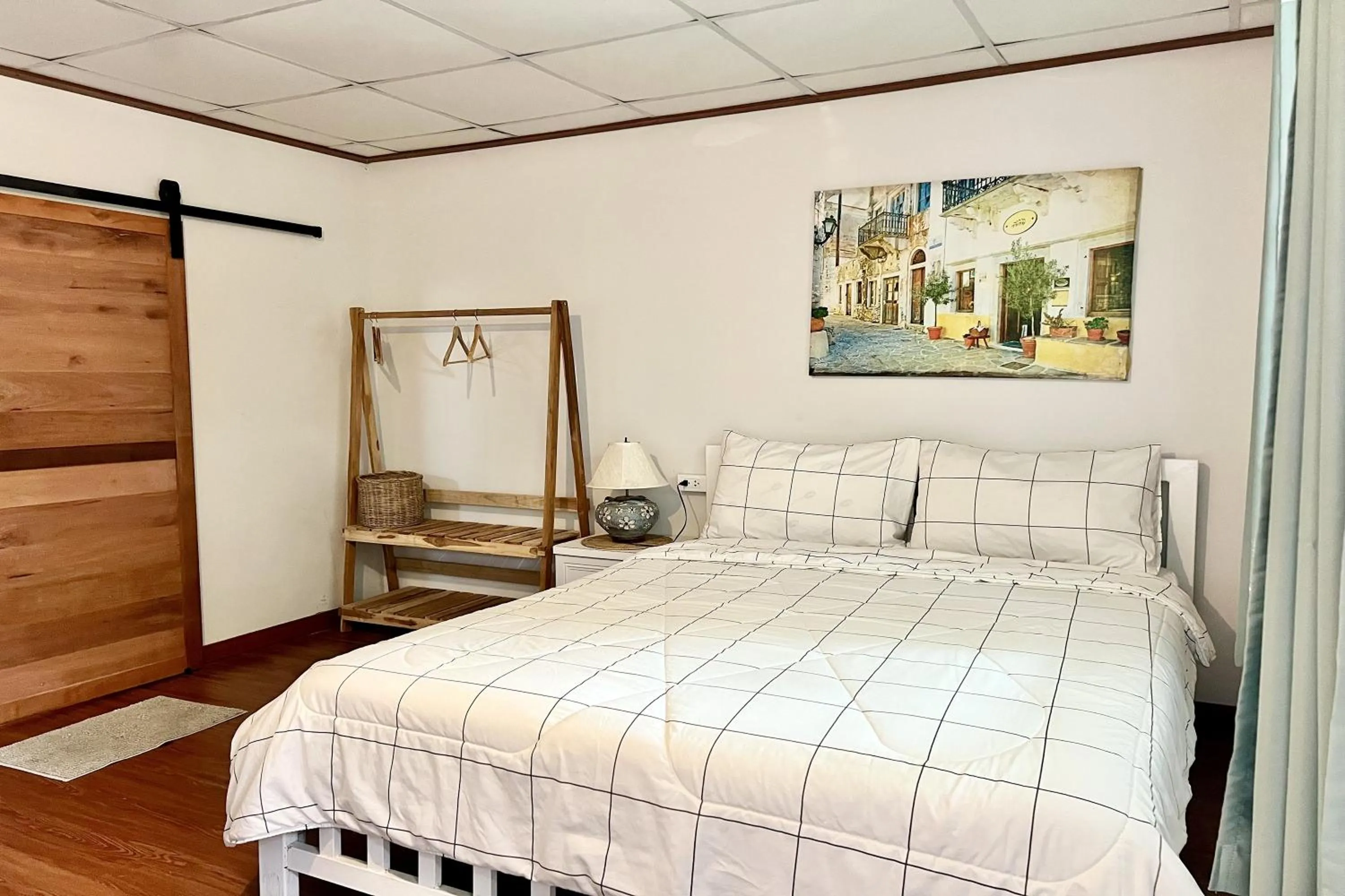 Photo of the whole room, Bed in Bann Kam B&B