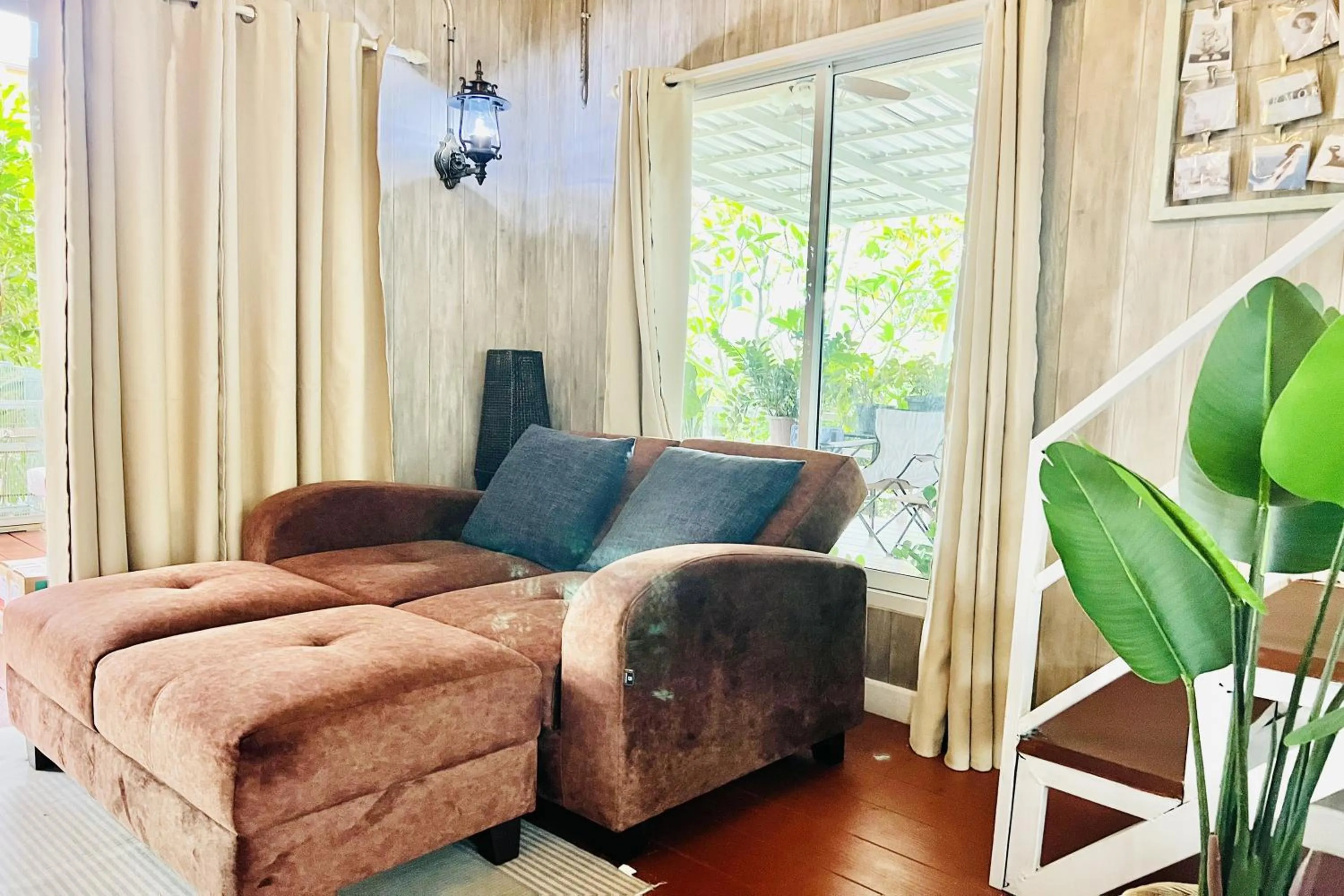 Seating area in Bann Kam B&B