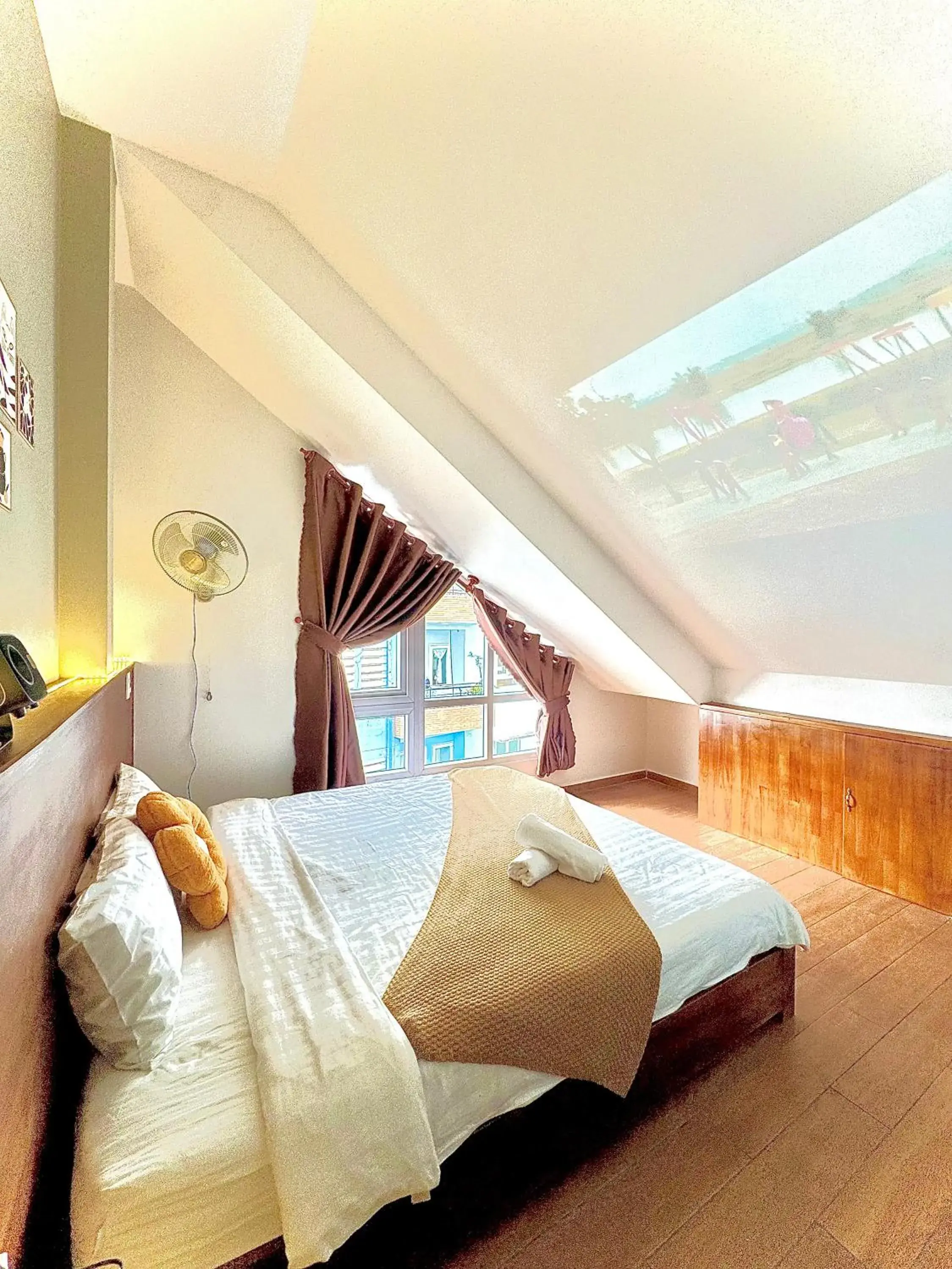 Standard King Room in Quang Minh Dalat Hotel Standard King Room in Quang Minh Dalat Hotel