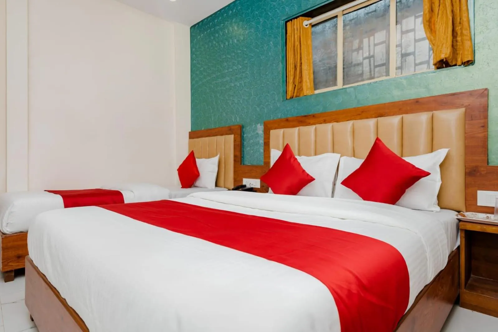 Bed in Hotel Purple Orchid