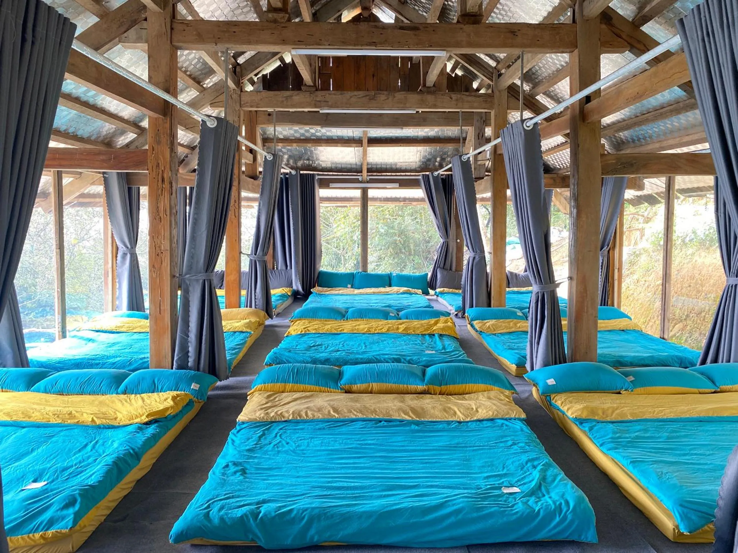 Bed in May Home Tà Xùa