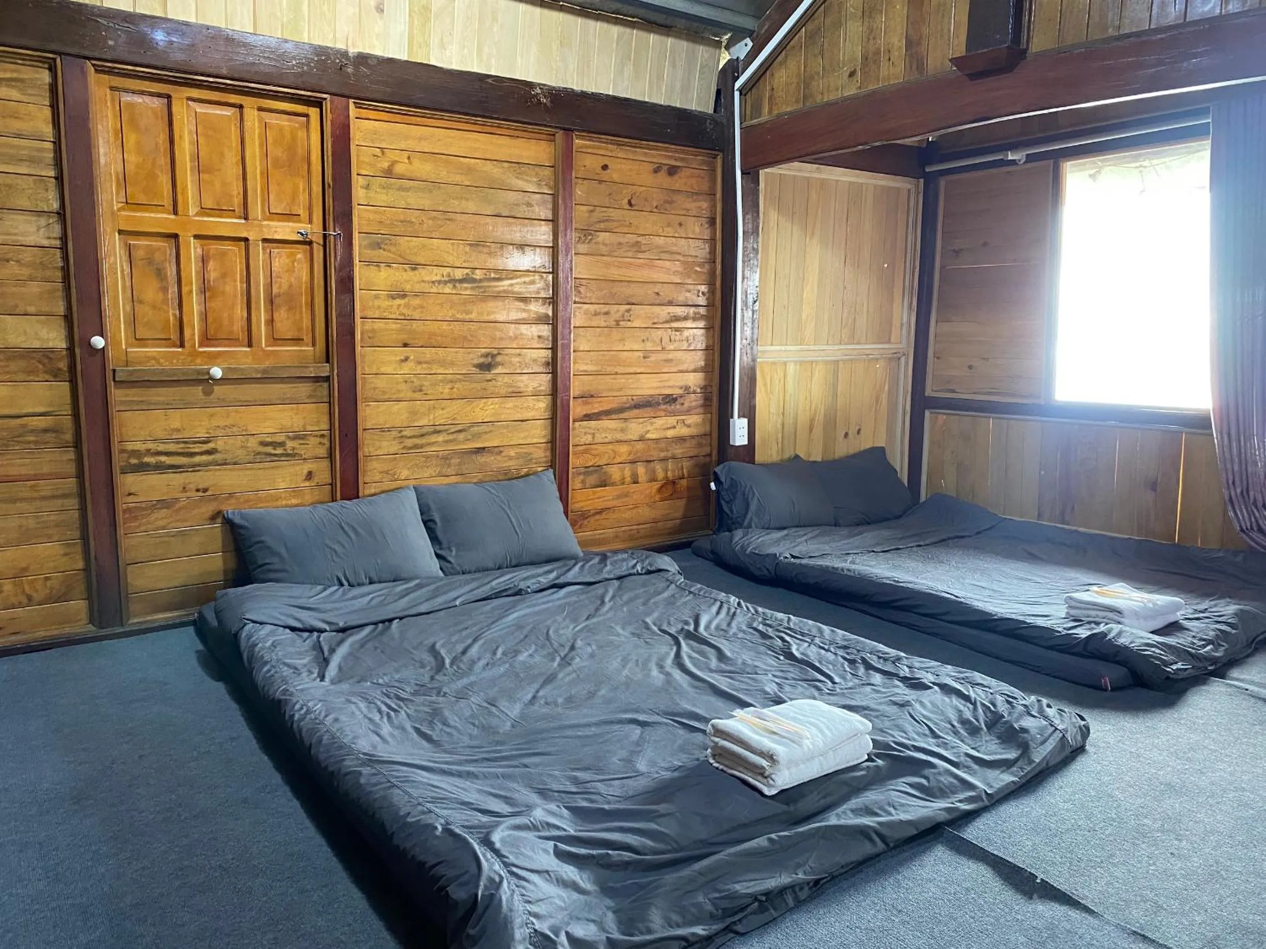 Bed in May Home Tà Xùa