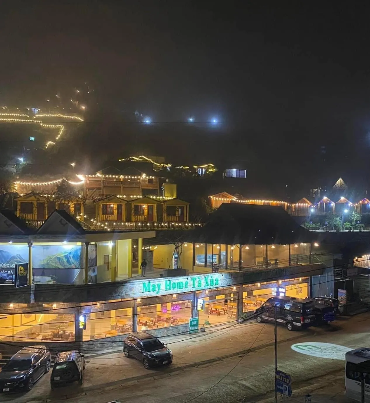 Night in May Home Tà Xùa