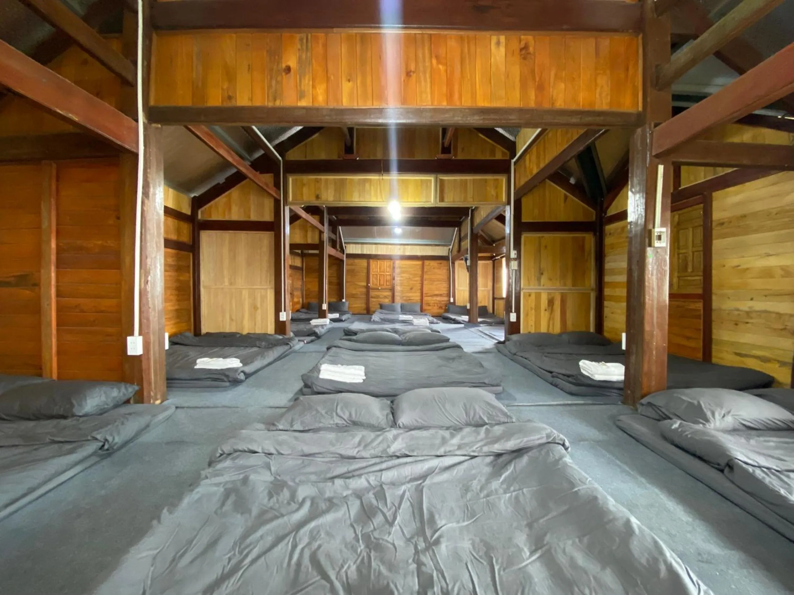 Bed in May Home Tà Xùa