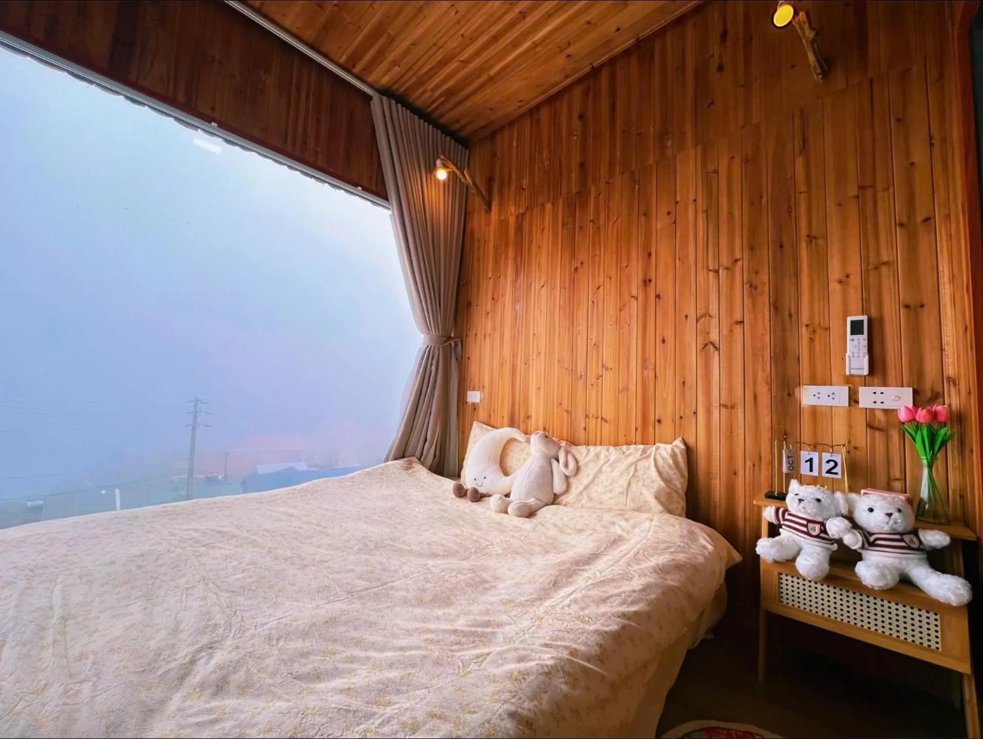 Bed in May Home Tà Xùa