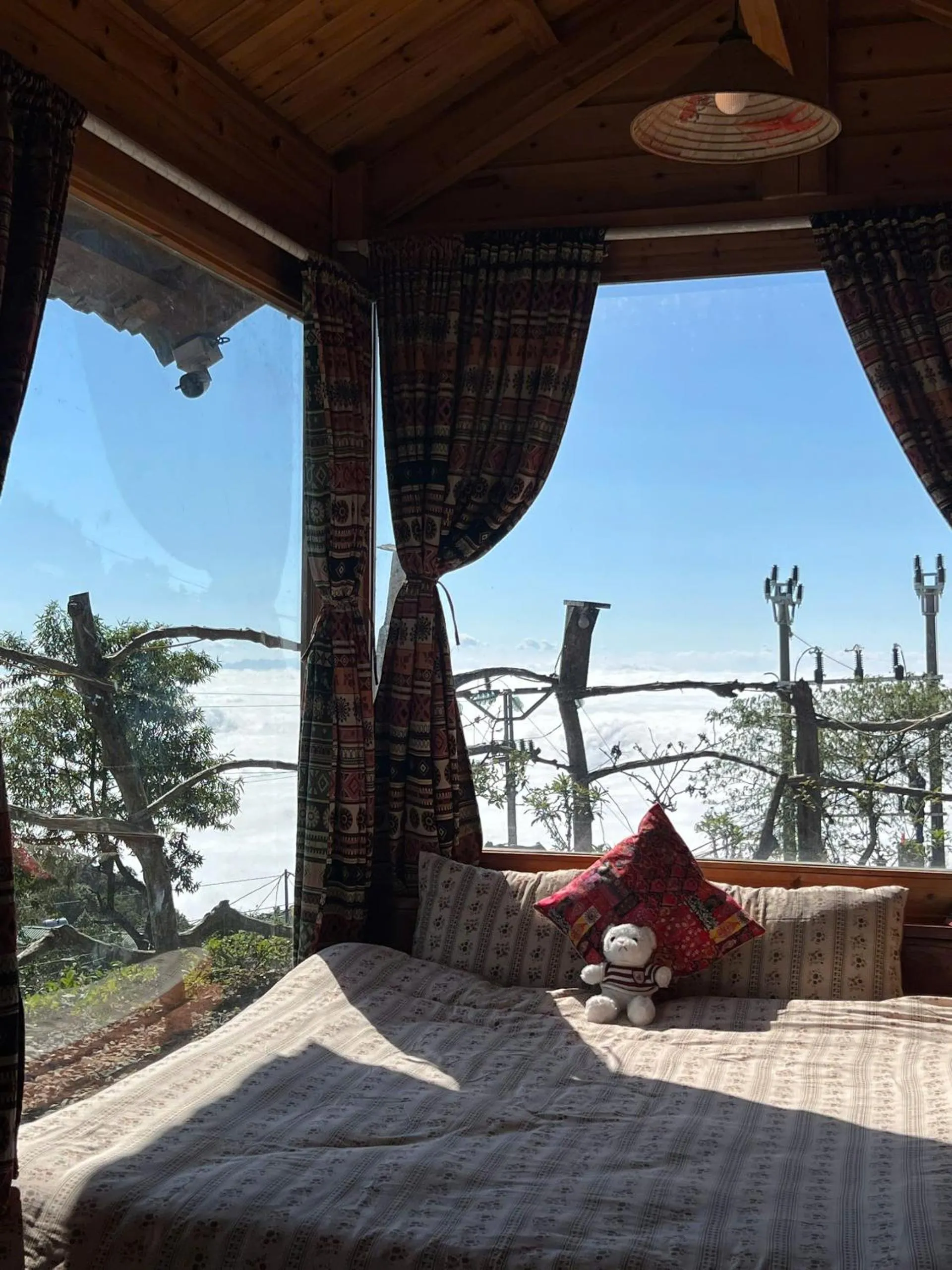 Bed in May Home Tà Xùa