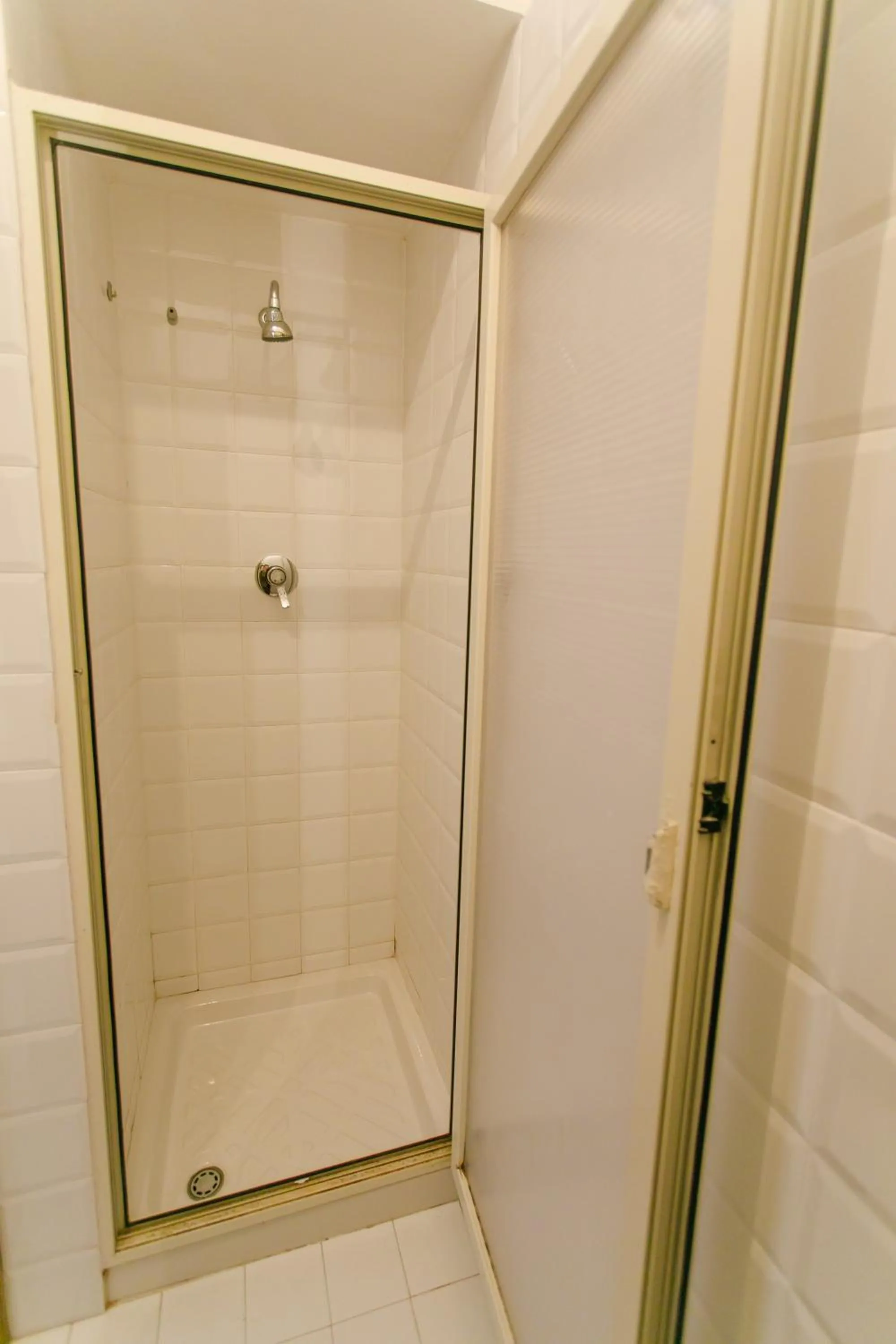 Shower in SanVitoTour- Residence Il Baglio