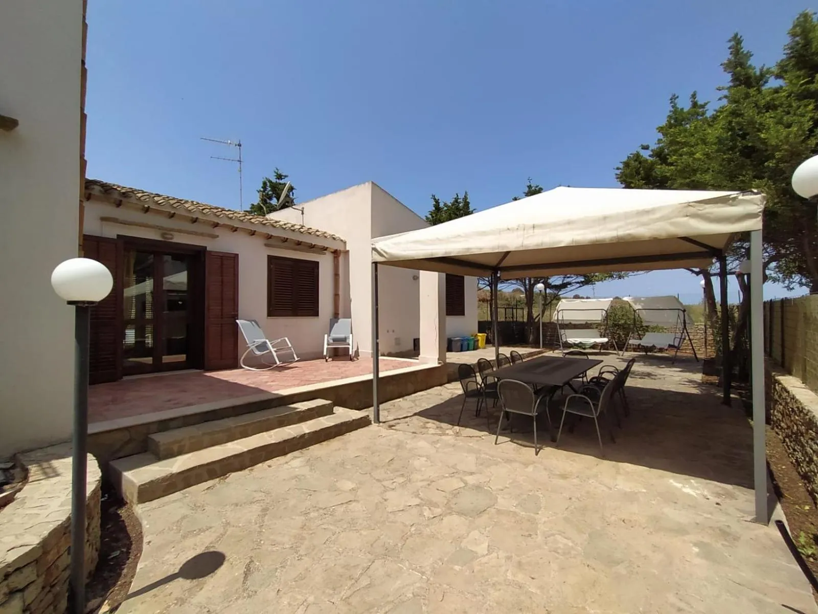 Patio in SanVitoTour- Residence Il Baglio